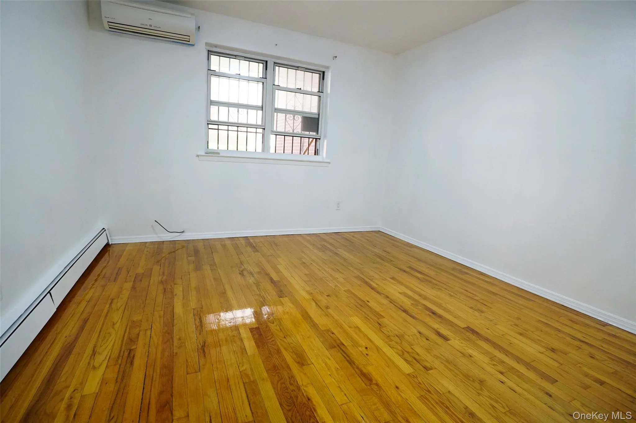 52-11 Seabury Street, New York, NY, 2 Bedroom Bedrooms, 4 Room Rooms,1 BathroomBathrooms,Residential Lease,For Rent,Seabury,0,1058411 52-11 Seabury Street, New York, NY, 2 Bedroom Bedrooms, 4 Room Rooms,1 BathroomBathrooms,Residential Lease,For Rent,Seabury,0,1058411