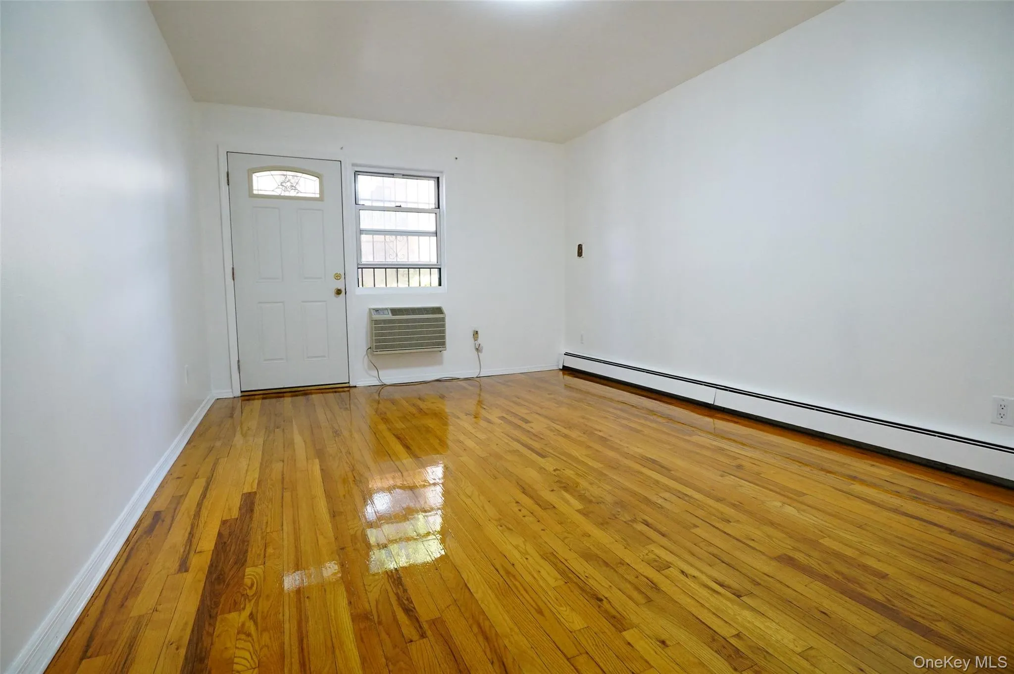 52-11 Seabury Street, New York, NY, 2 Bedroom Bedrooms, 4 Room Rooms,1 BathroomBathrooms,Residential Lease,For Rent,Seabury,0,1058411 52-11 Seabury Street, New York, NY, 2 Bedroom Bedrooms, 4 Room Rooms,1 BathroomBathrooms,Residential Lease,For Rent,Seabury,0,1058411