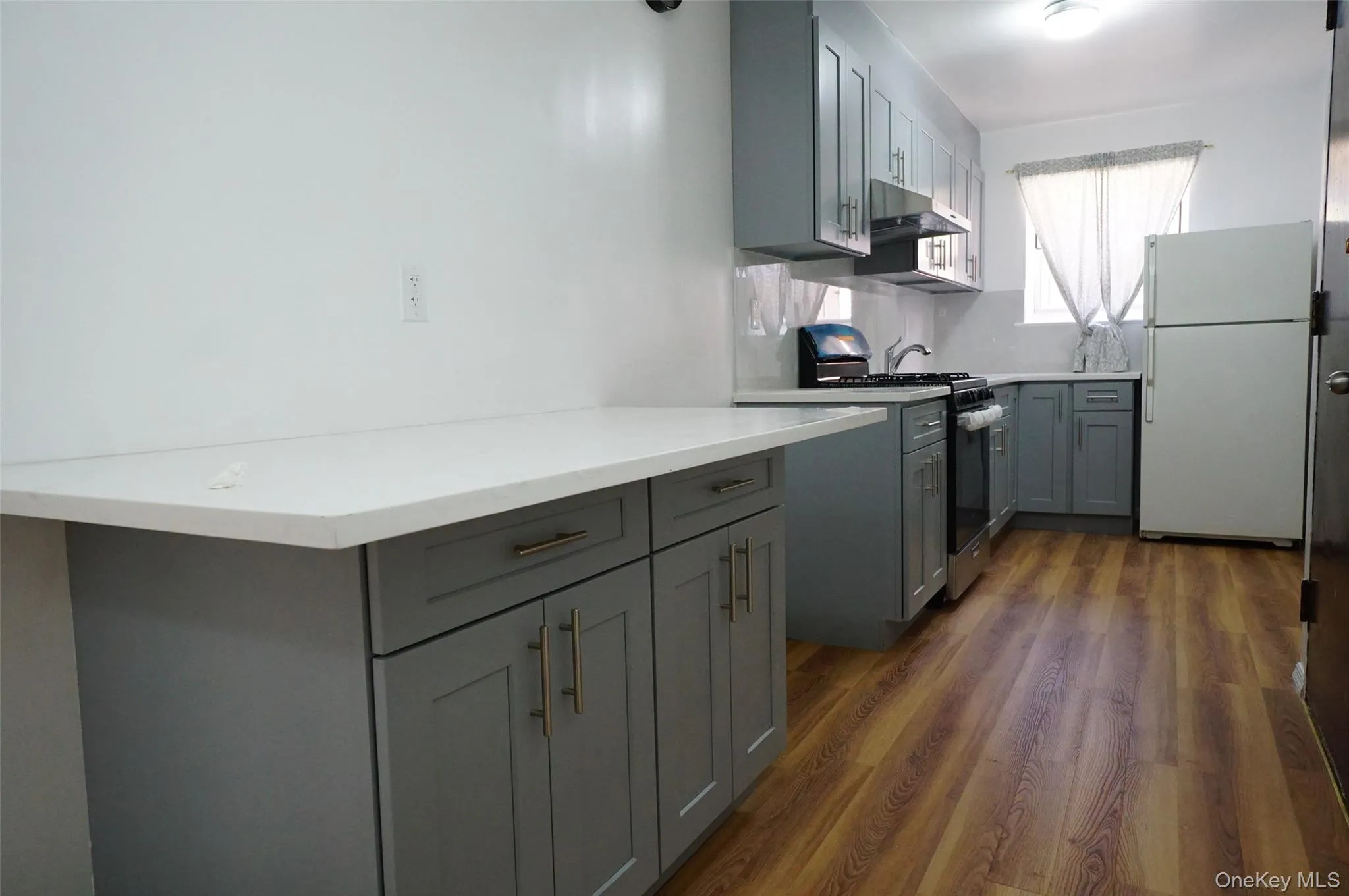 52-11 Seabury Street, New York, NY, 2 Bedroom Bedrooms, 4 Room Rooms,1 BathroomBathrooms,Residential Lease,For Rent,Seabury,0,1058411 52-11 Seabury Street, New York, NY, 2 Bedroom Bedrooms, 4 Room Rooms,1 BathroomBathrooms,Residential Lease,For Rent,Seabury,0,1058411