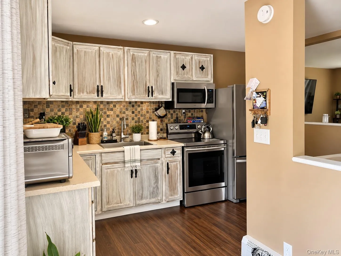 39 Orchid Road, Brookhaven, NY, 3 Bedrooms Bedrooms, 6 Rooms Rooms,2 BathroomsBathrooms,Residential,For Rent,Orchid,0,1058412 39 Orchid Road, Brookhaven, NY, 3 Bedrooms Bedrooms, 6 Rooms Rooms,2 BathroomsBathrooms,Residential,For Rent,Orchid,0,1058412
