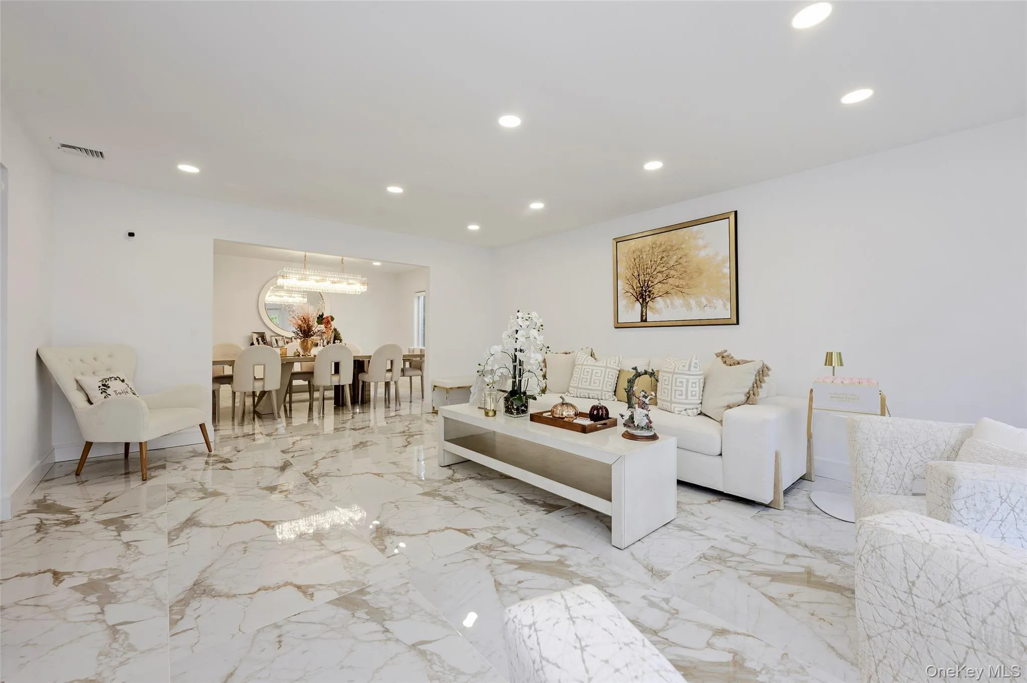Living Room/Formal Dining Room Living Room/Formal Dining Room