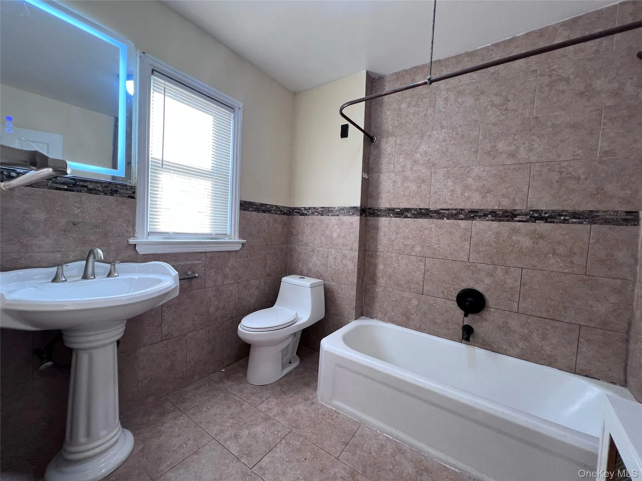 13018 228th Street, New York, NY, 3 Bedroom Bedrooms, 6 Room Rooms,1 BathroomBathrooms,Residential Lease,For Rent,228th,0,1058415 13018 228th Street, New York, NY, 3 Bedroom Bedrooms, 6 Room Rooms,1 BathroomBathrooms,Residential Lease,For Rent,228th,0,1058415