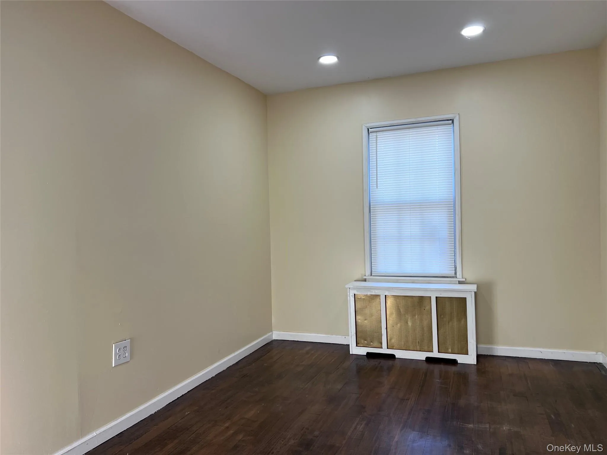 13018 228th Street, New York, NY, 3 Bedroom Bedrooms, 6 Room Rooms,1 BathroomBathrooms,Residential Lease,For Rent,228th,0,1058415 13018 228th Street, New York, NY, 3 Bedroom Bedrooms, 6 Room Rooms,1 BathroomBathrooms,Residential Lease,For Rent,228th,0,1058415