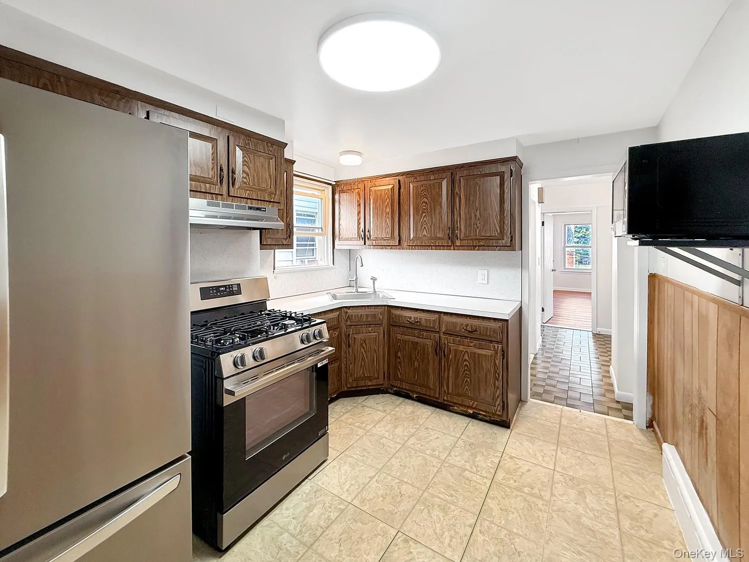 104 Waring Place, Yonkers, NY, 3 Bedroom Bedrooms, 8 Room Rooms,1 BathroomBathrooms,Residential Lease,For Rent,Waring,0,1058416 104 Waring Place, Yonkers, NY, 3 Bedroom Bedrooms, 8 Room Rooms,1 BathroomBathrooms,Residential Lease,For Rent,Waring,0,1058416
