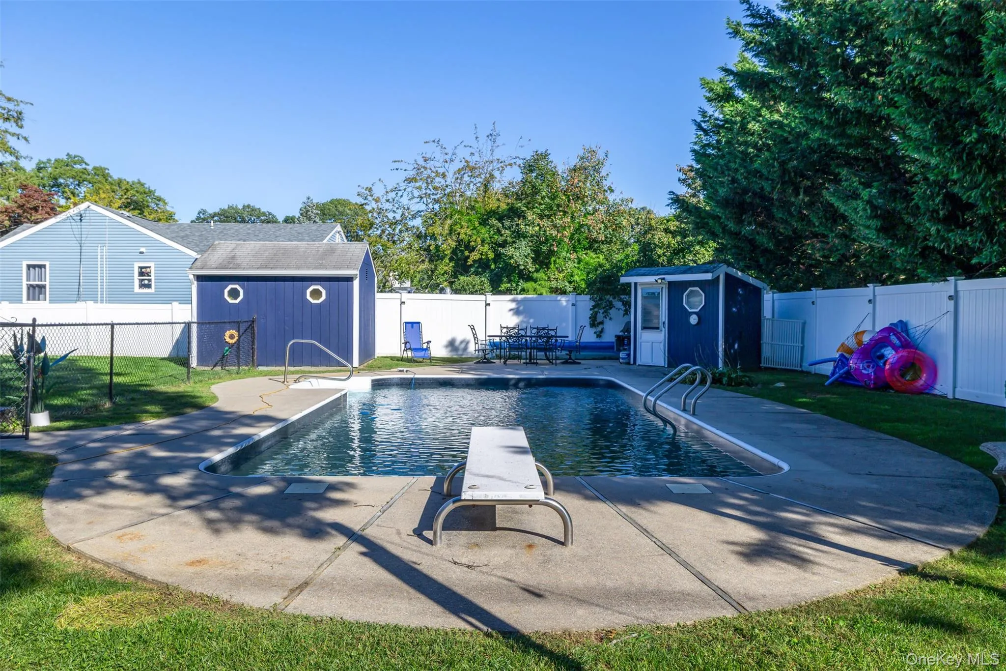 125 Carroll Avenue, Brookhaven, NY, 4 Bedrooms Bedrooms, 10 Rooms Rooms,2 BathroomsBathrooms,Residential,For Rent,Carroll,0,1058418 125 Carroll Avenue, Brookhaven, NY, 4 Bedrooms Bedrooms, 10 Rooms Rooms,2 BathroomsBathrooms,Residential,For Rent,Carroll,0,1058418