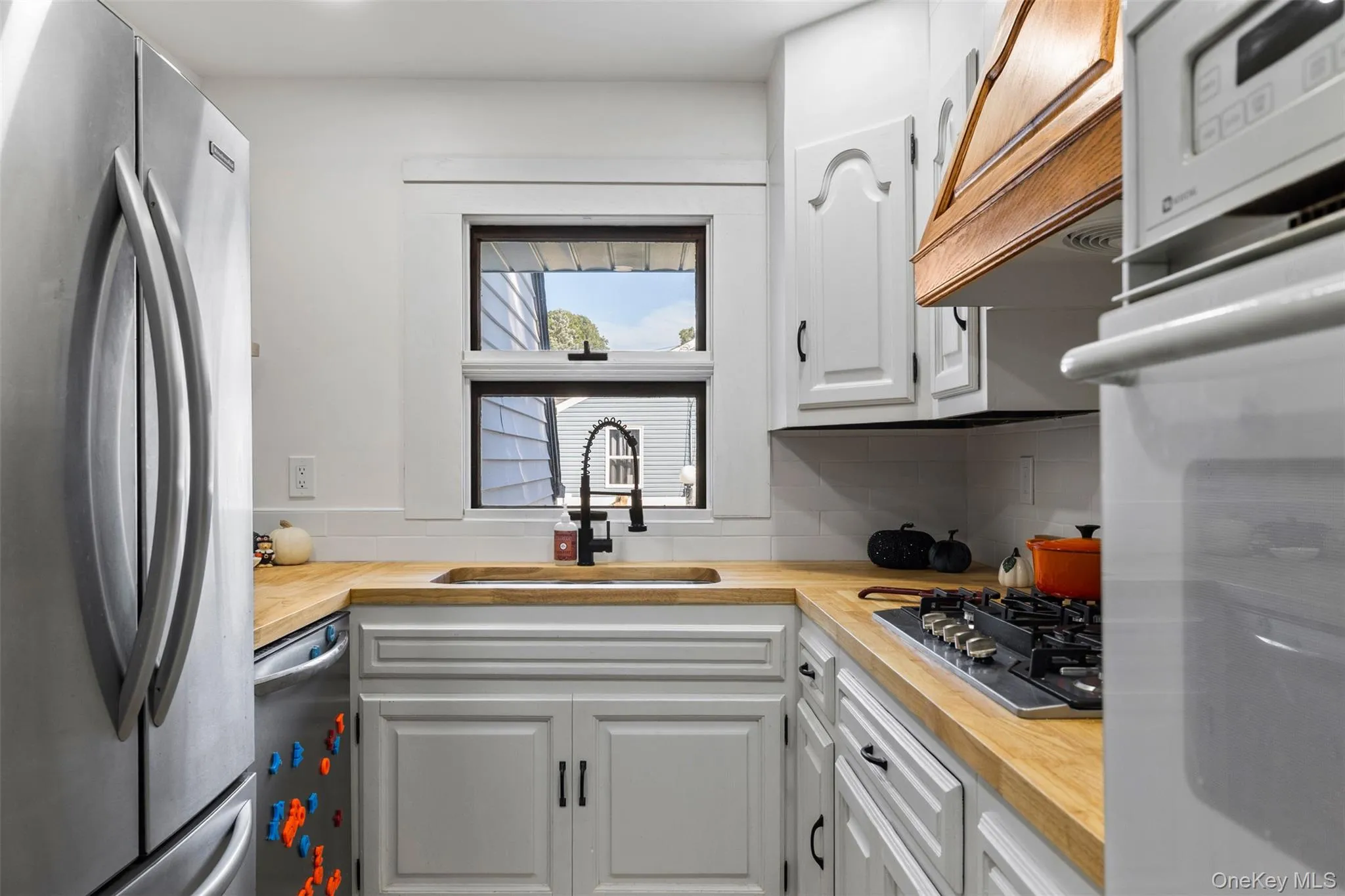 125 Carroll Avenue, Brookhaven, NY, 4 Bedrooms Bedrooms, 10 Rooms Rooms,2 BathroomsBathrooms,Residential,For Rent,Carroll,0,1058418 125 Carroll Avenue, Brookhaven, NY, 4 Bedrooms Bedrooms, 10 Rooms Rooms,2 BathroomsBathrooms,Residential,For Rent,Carroll,0,1058418