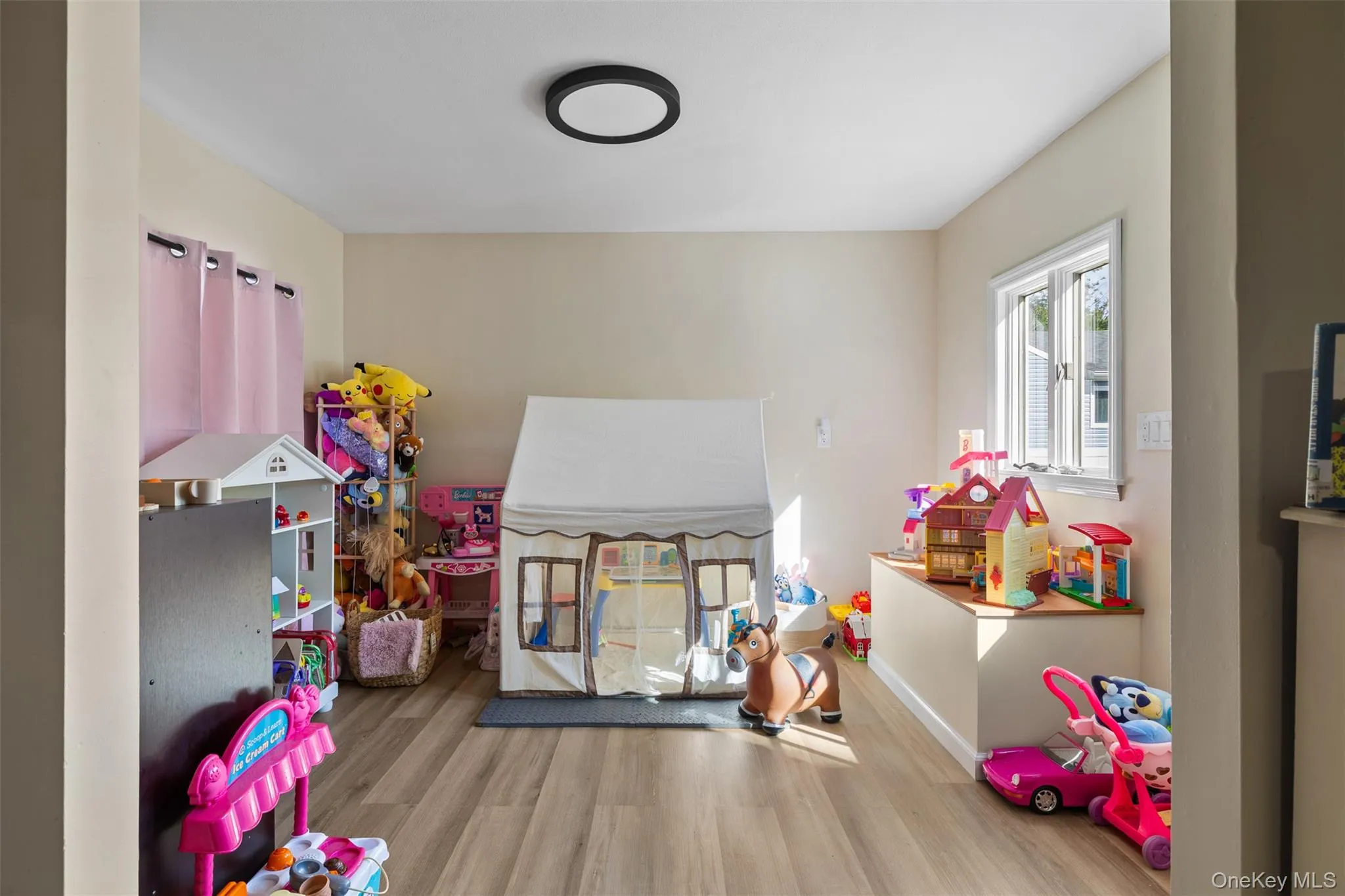 125 Carroll Avenue, Brookhaven, NY, 4 Bedrooms Bedrooms, 10 Rooms Rooms,2 BathroomsBathrooms,Residential,For Rent,Carroll,0,1058418 125 Carroll Avenue, Brookhaven, NY, 4 Bedrooms Bedrooms, 10 Rooms Rooms,2 BathroomsBathrooms,Residential,For Rent,Carroll,0,1058418