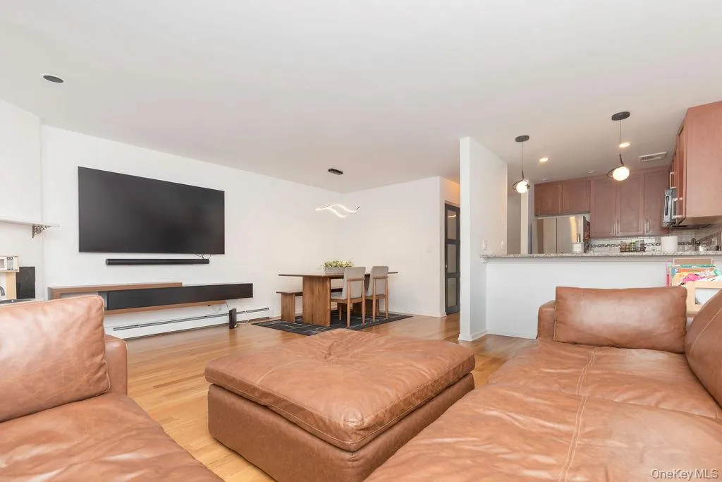 16 Top Of The Ridge, Mamaroneck, NY, 3 Bedrooms Bedrooms, 5 Rooms Rooms,2 BathroomsBathrooms,Residential,For Rent,Top Of The,0,1058433 16 Top Of The Ridge, Mamaroneck, NY, 3 Bedrooms Bedrooms, 5 Rooms Rooms,2 BathroomsBathrooms,Residential,For Rent,Top Of The,0,1058433