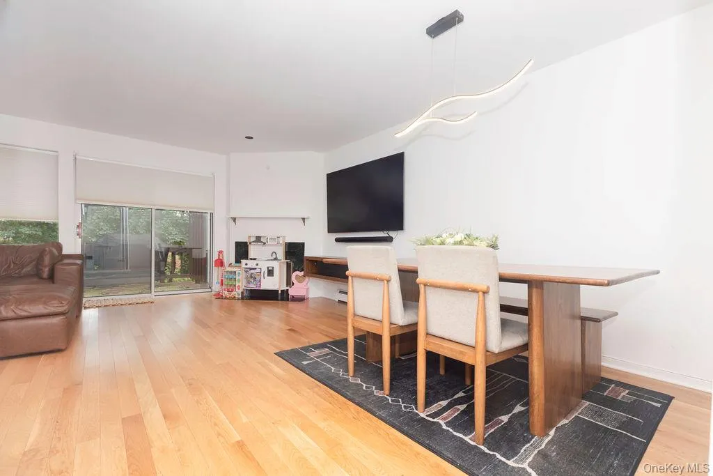 16 Top Of The Ridge, Mamaroneck, NY, 3 Bedrooms Bedrooms, 5 Rooms Rooms,2 BathroomsBathrooms,Residential,For Rent,Top Of The,0,1058433 16 Top Of The Ridge, Mamaroneck, NY, 3 Bedrooms Bedrooms, 5 Rooms Rooms,2 BathroomsBathrooms,Residential,For Rent,Top Of The,0,1058433