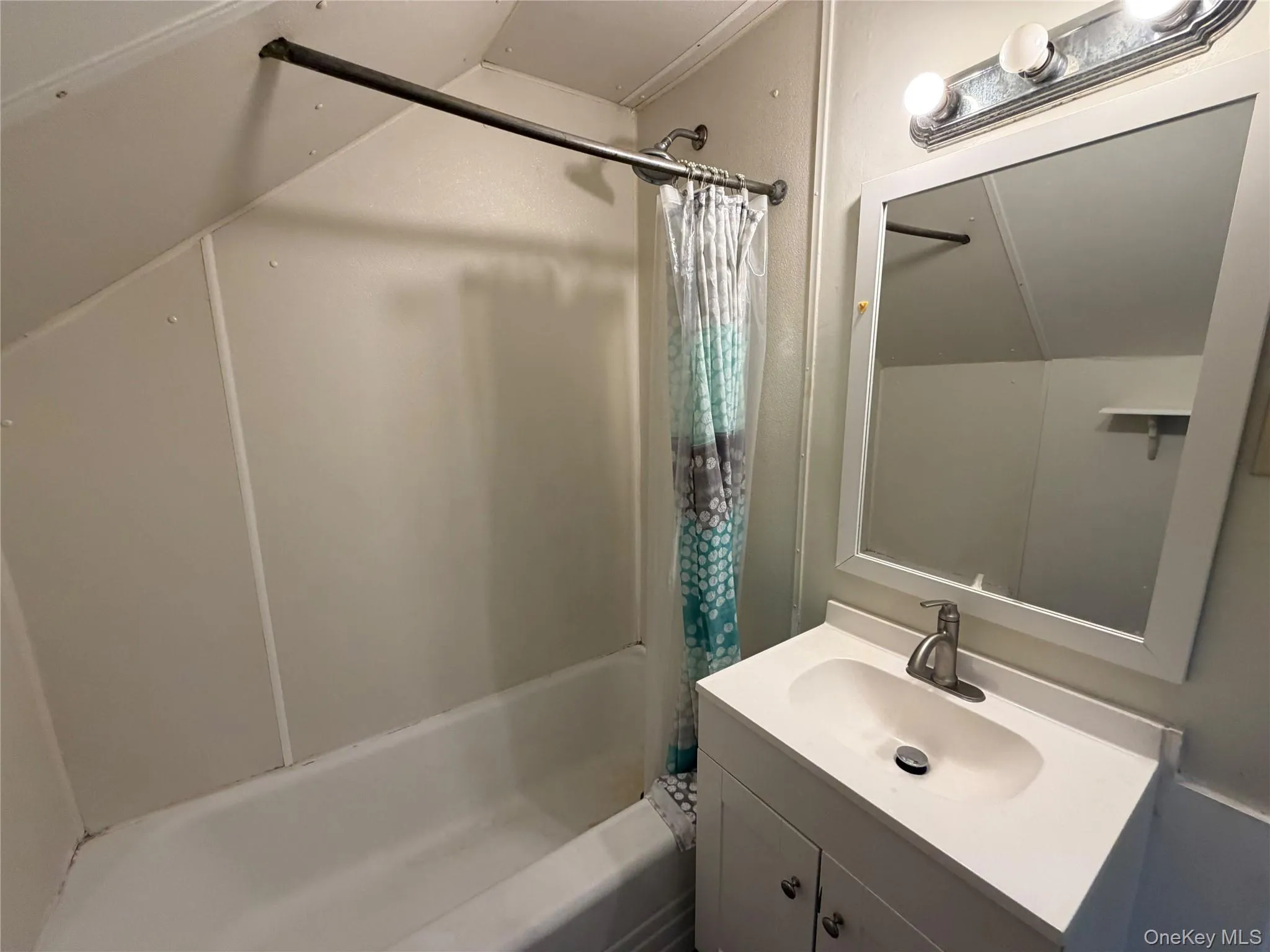 953 Washington Street, Hempstead, NY, 3 Bedroom Bedrooms, 1 Room Rooms,2 BathroomBathrooms,Residential Lease,For Rent,Washington,0,1058438 953 Washington Street, Hempstead, NY, 3 Bedroom Bedrooms, 1 Room Rooms,2 BathroomBathrooms,Residential Lease,For Rent,Washington,0,1058438