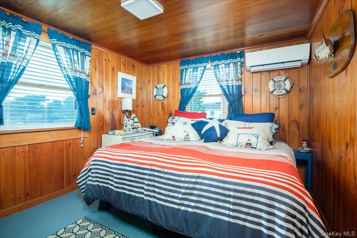 106 Shore E Drive, East Hampton, New York 11930
