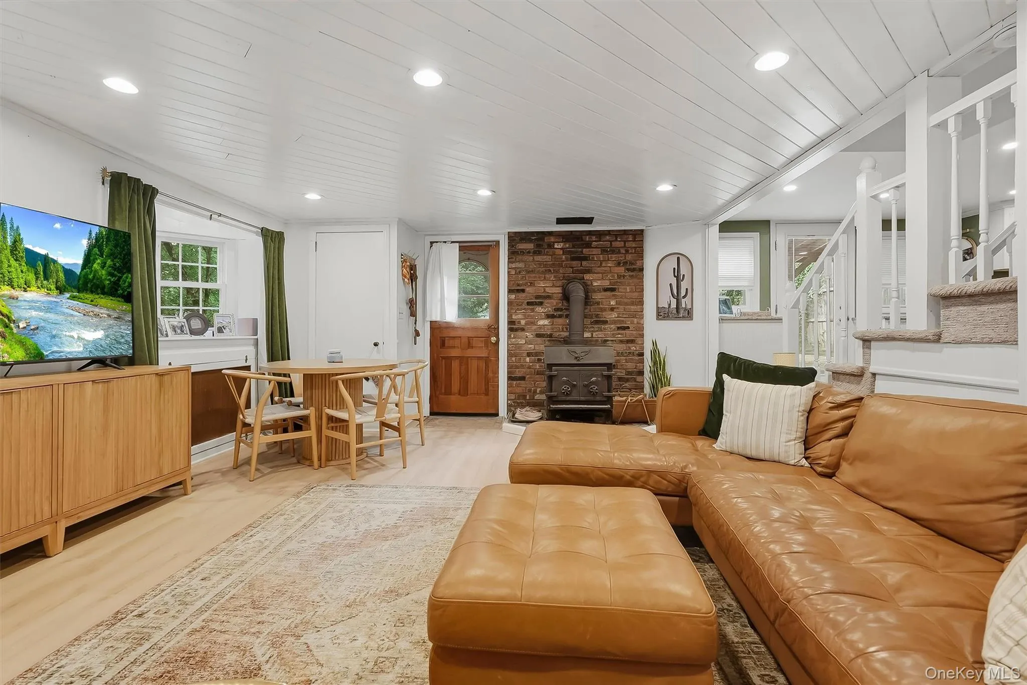 164 Woodland Avenue, Orangetown, NY, 4 Bedrooms Bedrooms, 10 Rooms Rooms,2 BathroomsBathrooms,Residential,For Rent,Woodland,0,1058454 164 Woodland Avenue, Orangetown, NY, 4 Bedrooms Bedrooms, 10 Rooms Rooms,2 BathroomsBathrooms,Residential,For Rent,Woodland,0,1058454