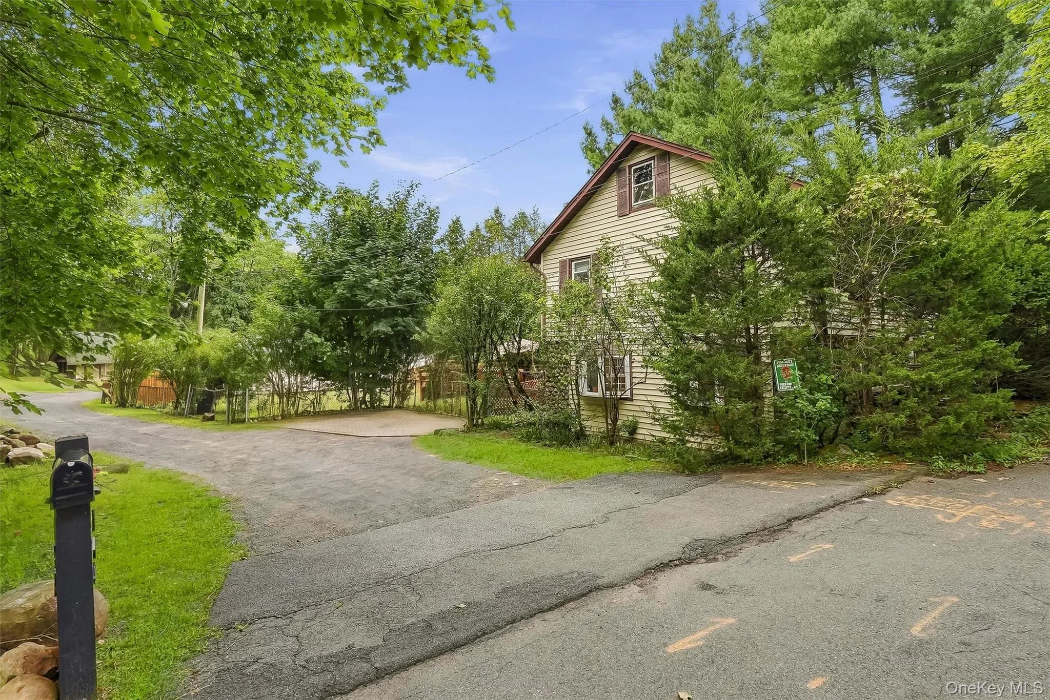 164 Woodland Avenue, Orangetown, NY, 4 Bedrooms Bedrooms, 10 Rooms Rooms,2 BathroomsBathrooms,Residential,For Rent,Woodland,0,1058454 164 Woodland Avenue, Orangetown, NY, 4 Bedrooms Bedrooms, 10 Rooms Rooms,2 BathroomsBathrooms,Residential,For Rent,Woodland,0,1058454