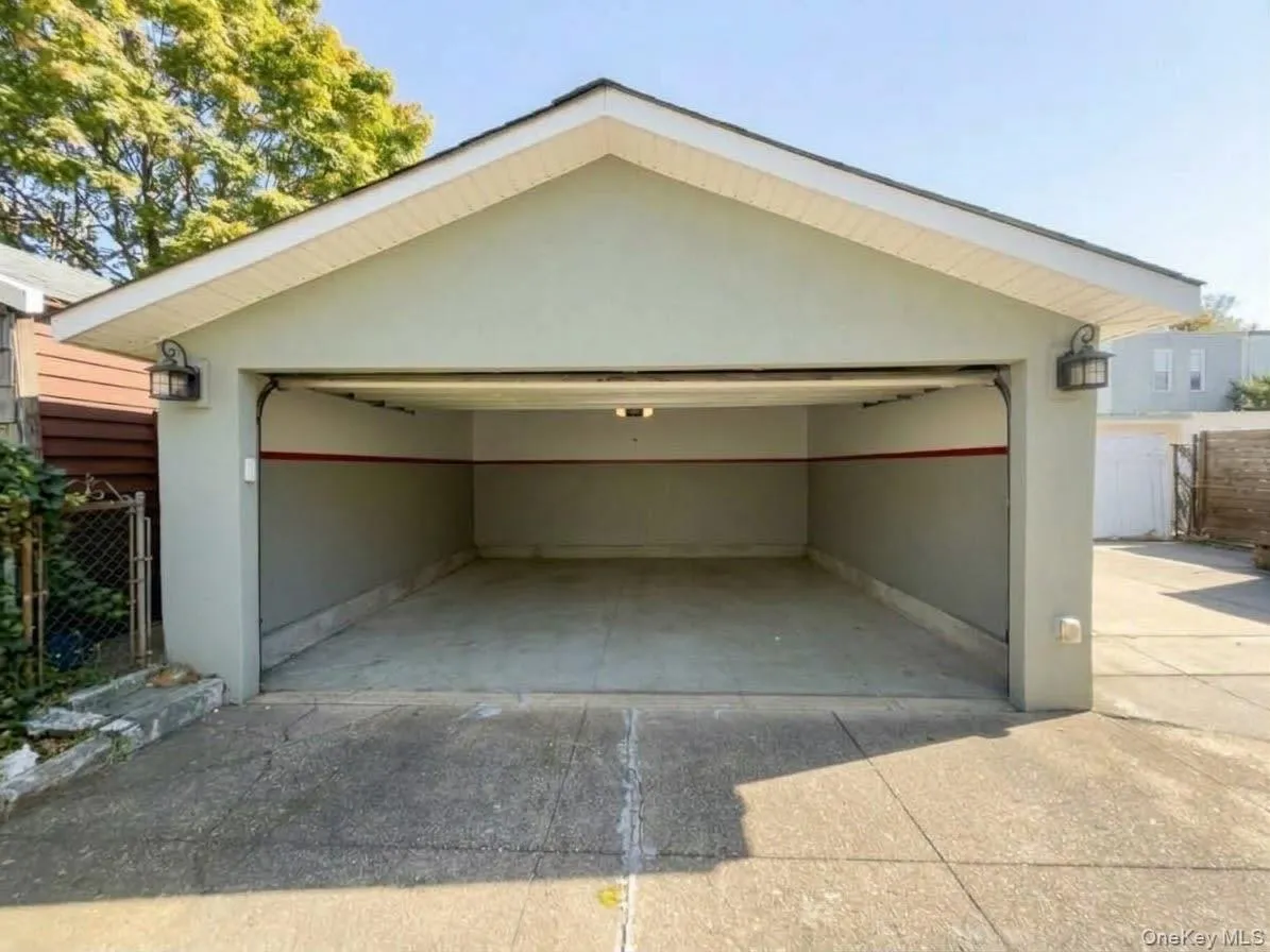 75-35 60th Place, New York, NY, 3 Bedrooms Bedrooms, 7 Rooms Rooms,2 BathroomsBathrooms,Residential,For Rent,60th,0,1058464 75-35 60th Place, New York, NY, 3 Bedrooms Bedrooms, 7 Rooms Rooms,2 BathroomsBathrooms,Residential,For Rent,60th,0,1058464