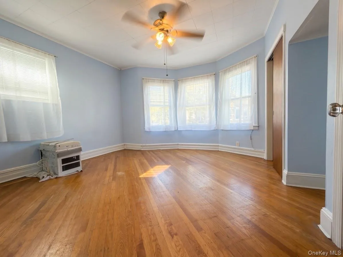 75-35 60th Place, New York, NY, 3 Bedrooms Bedrooms, 7 Rooms Rooms,2 BathroomsBathrooms,Residential,For Rent,60th,0,1058464 75-35 60th Place, New York, NY, 3 Bedrooms Bedrooms, 7 Rooms Rooms,2 BathroomsBathrooms,Residential,For Rent,60th,0,1058464