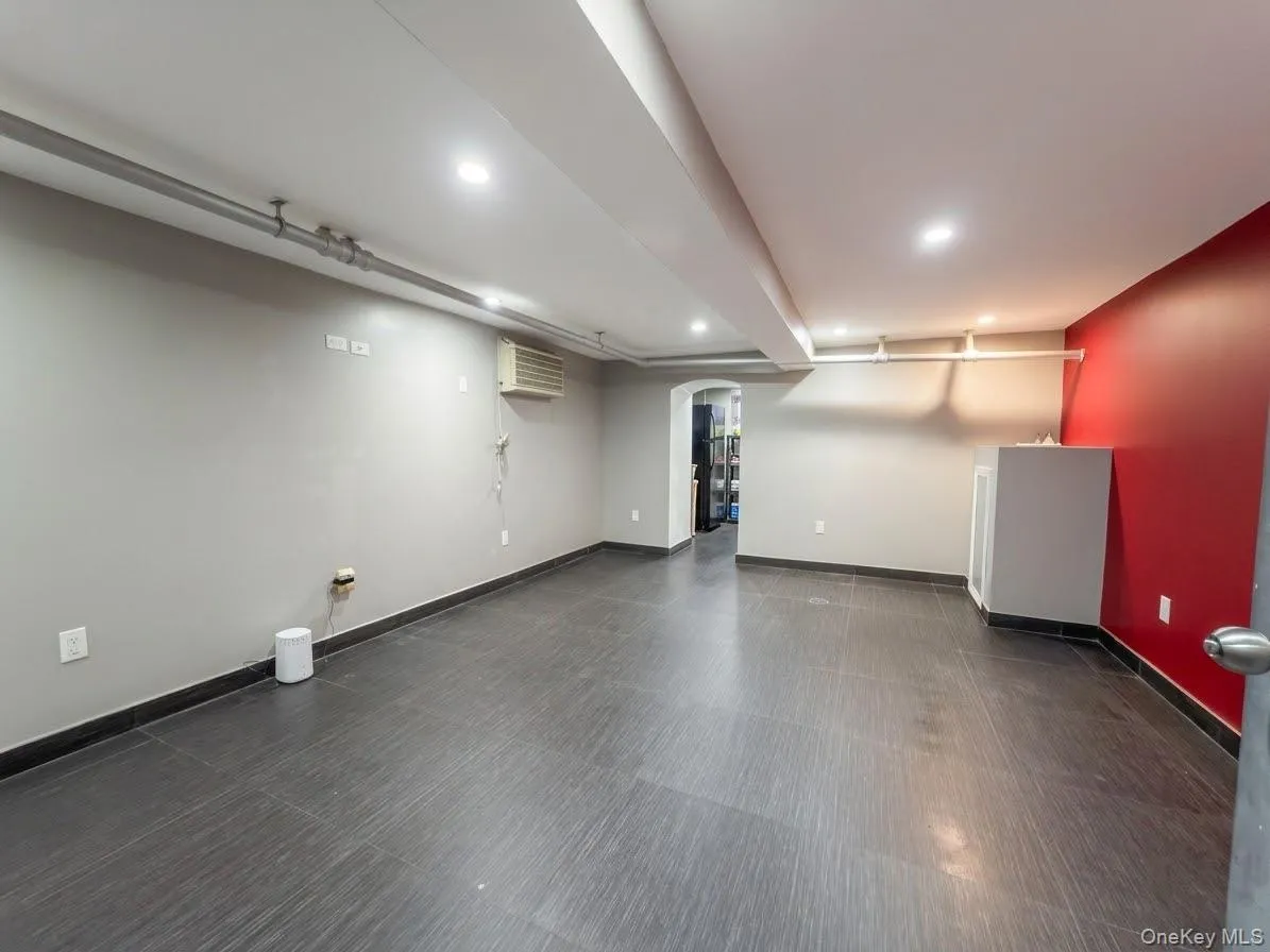 75-35 60th Place, New York, NY, 3 Bedrooms Bedrooms, 7 Rooms Rooms,2 BathroomsBathrooms,Residential,For Rent,60th,0,1058464 75-35 60th Place, New York, NY, 3 Bedrooms Bedrooms, 7 Rooms Rooms,2 BathroomsBathrooms,Residential,For Rent,60th,0,1058464