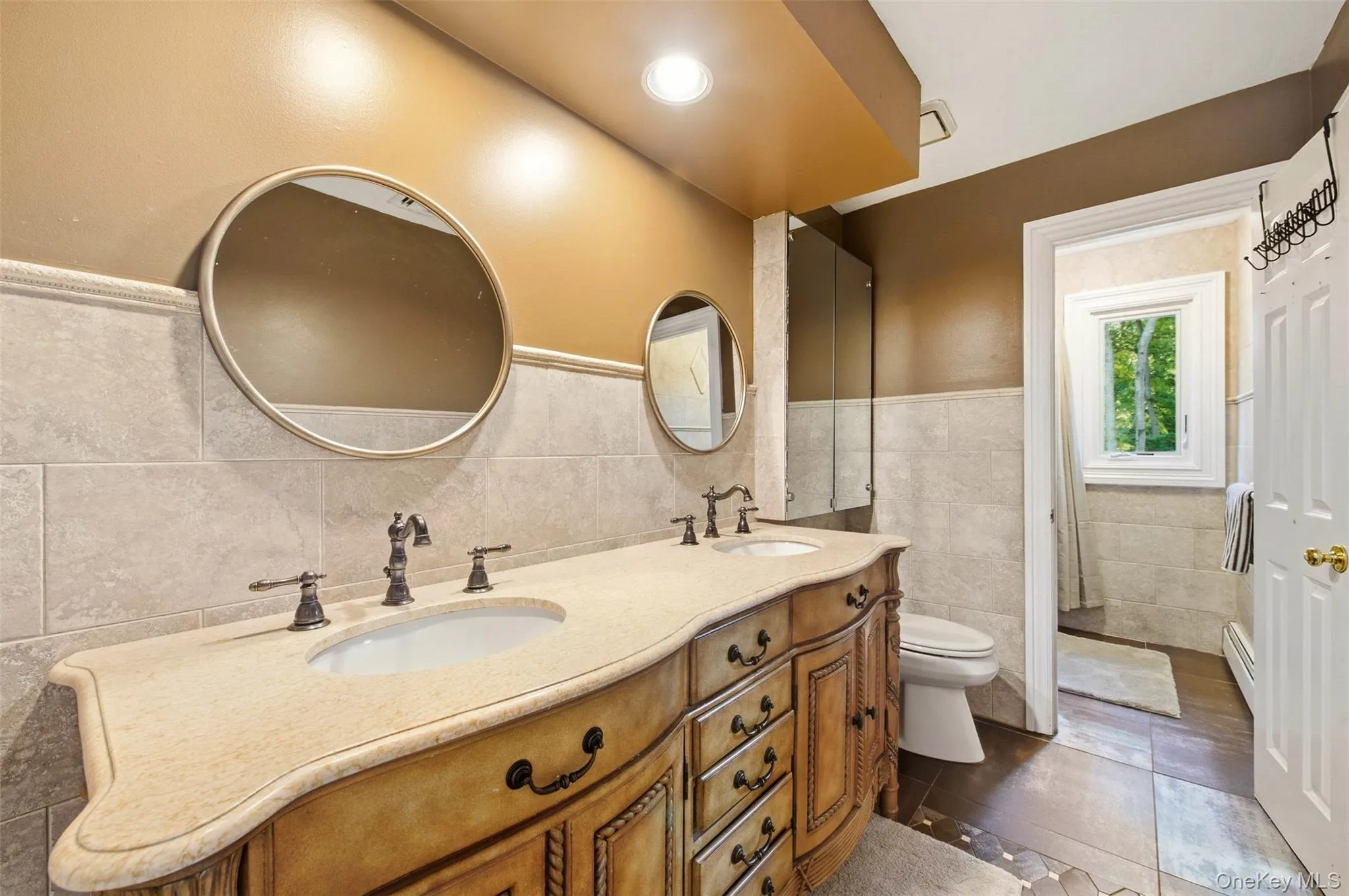2 White Cap Court, Huntington, NY, 6 Bedrooms Bedrooms, 10 Rooms Rooms,2 BathroomsBathrooms,Residential,For Rent,White Cap,0,1058471 2 White Cap Court, Huntington, NY, 6 Bedrooms Bedrooms, 10 Rooms Rooms,2 BathroomsBathrooms,Residential,For Rent,White Cap,0,1058471