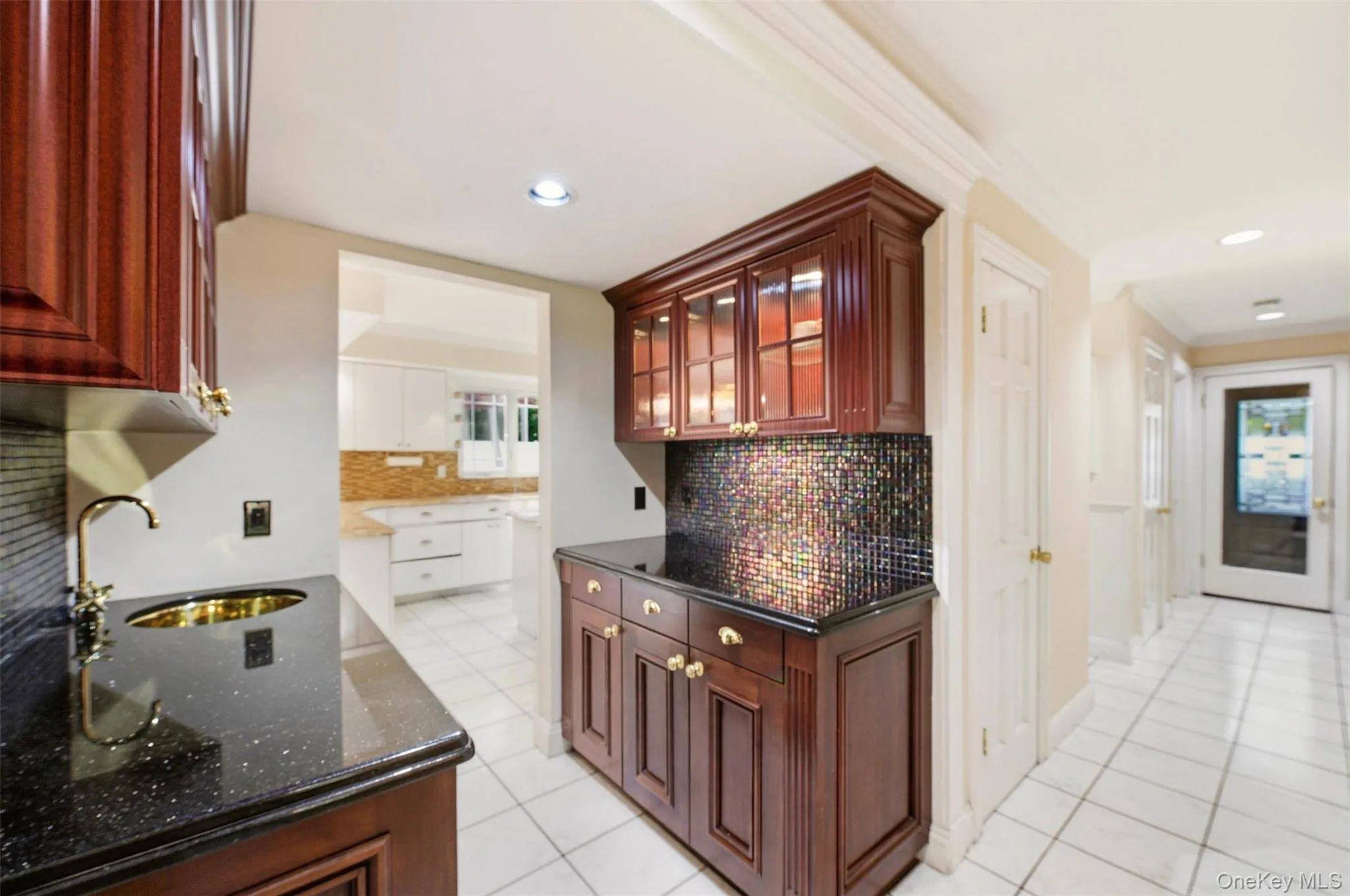 2 White Cap Court, Huntington, NY, 6 Bedrooms Bedrooms, 10 Rooms Rooms,2 BathroomsBathrooms,Residential,For Rent,White Cap,0,1058471 2 White Cap Court, Huntington, NY, 6 Bedrooms Bedrooms, 10 Rooms Rooms,2 BathroomsBathrooms,Residential,For Rent,White Cap,0,1058471