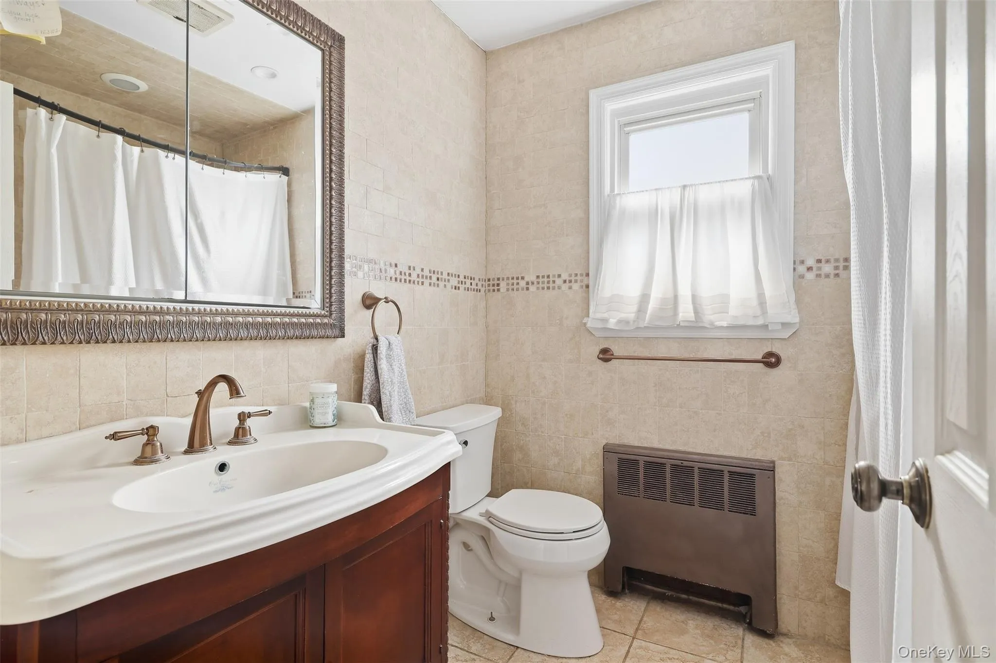 208 Island Parkway, Hempstead, NY, 3 Bedrooms Bedrooms, 9 Rooms Rooms,1 BathroomBathrooms,Residential,For Rent,Island,0,1058481 208 Island Parkway, Hempstead, NY, 3 Bedrooms Bedrooms, 9 Rooms Rooms,1 BathroomBathrooms,Residential,For Rent,Island,0,1058481