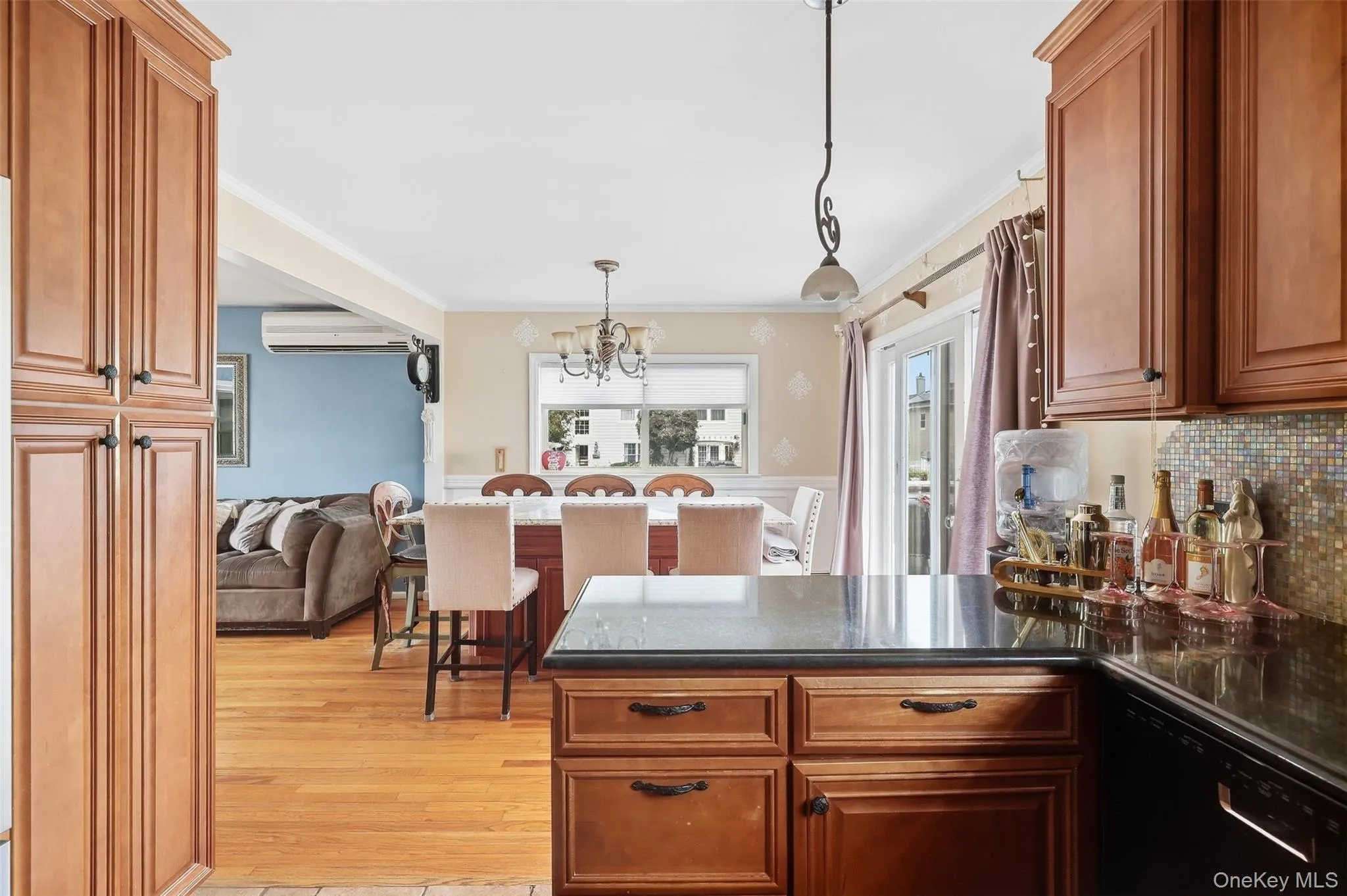 208 Island Parkway, Hempstead, NY, 3 Bedrooms Bedrooms, 9 Rooms Rooms,1 BathroomBathrooms,Residential,For Rent,Island,0,1058481 208 Island Parkway, Hempstead, NY, 3 Bedrooms Bedrooms, 9 Rooms Rooms,1 BathroomBathrooms,Residential,For Rent,Island,0,1058481