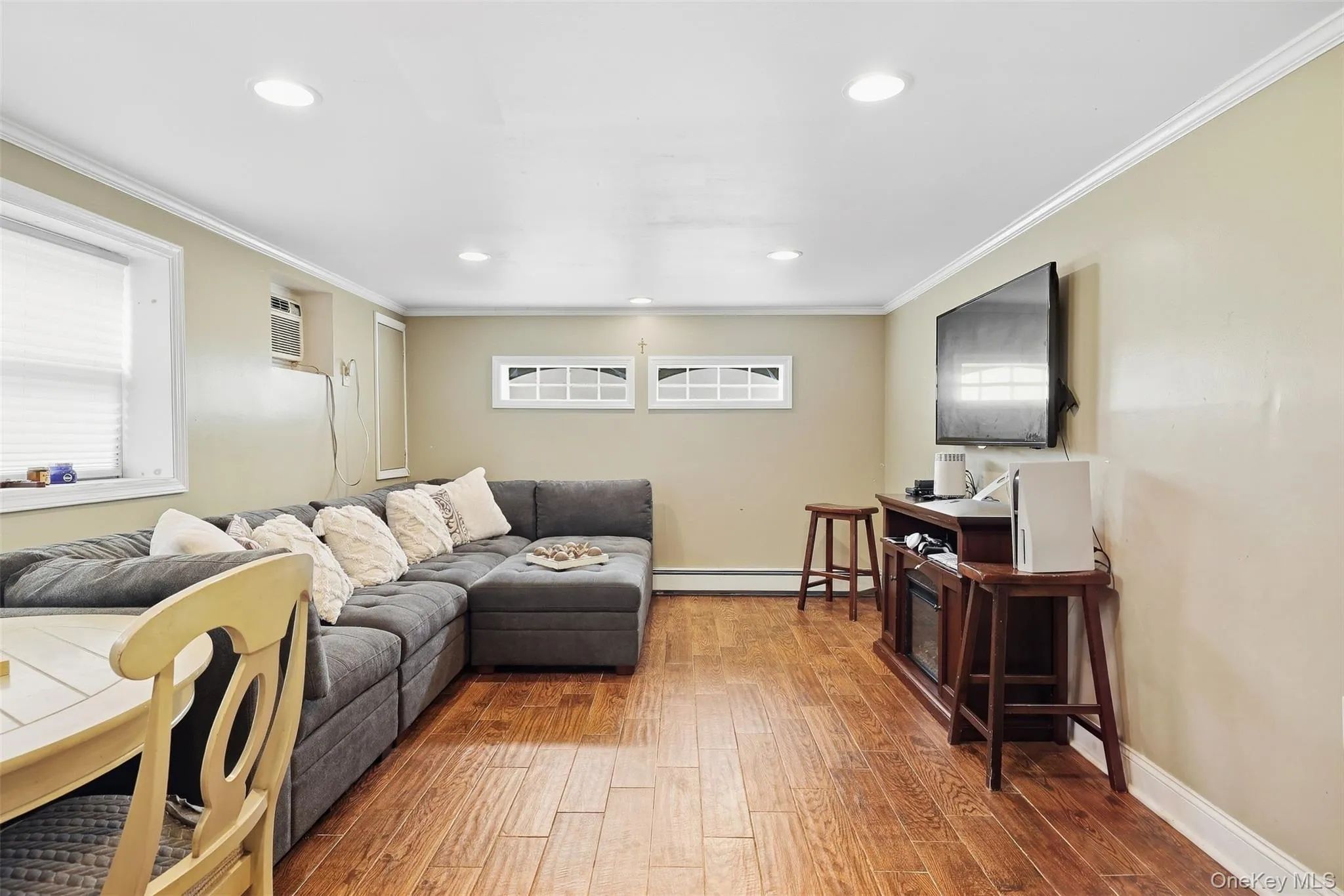 208 Island Parkway, Hempstead, NY, 3 Bedrooms Bedrooms, 9 Rooms Rooms,1 BathroomBathrooms,Residential,For Rent,Island,0,1058481 208 Island Parkway, Hempstead, NY, 3 Bedrooms Bedrooms, 9 Rooms Rooms,1 BathroomBathrooms,Residential,For Rent,Island,0,1058481