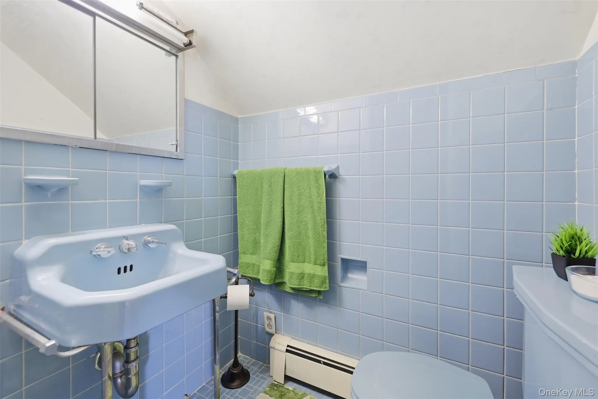 208 Island Parkway, Hempstead, NY, 3 Bedrooms Bedrooms, 9 Rooms Rooms,1 BathroomBathrooms,Residential,For Rent,Island,0,1058481 208 Island Parkway, Hempstead, NY, 3 Bedrooms Bedrooms, 9 Rooms Rooms,1 BathroomBathrooms,Residential,For Rent,Island,0,1058481