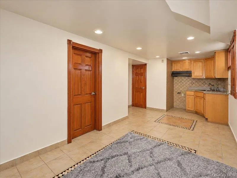 63-19 Everton Street, New York, NY, 4 Bedrooms Bedrooms, 8 Rooms Rooms,3 BathroomsBathrooms,Residential Lease,For Rent,Everton,0,1058495 63-19 Everton Street, New York, NY, 4 Bedrooms Bedrooms, 8 Rooms Rooms,3 BathroomsBathrooms,Residential Lease,For Rent,Everton,0,1058495