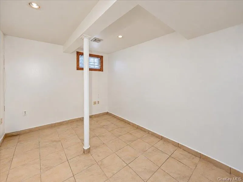 63-19 Everton Street, New York, NY, 4 Bedrooms Bedrooms, 8 Rooms Rooms,3 BathroomsBathrooms,Residential Lease,For Rent,Everton,0,1058495 63-19 Everton Street, New York, NY, 4 Bedrooms Bedrooms, 8 Rooms Rooms,3 BathroomsBathrooms,Residential Lease,For Rent,Everton,0,1058495