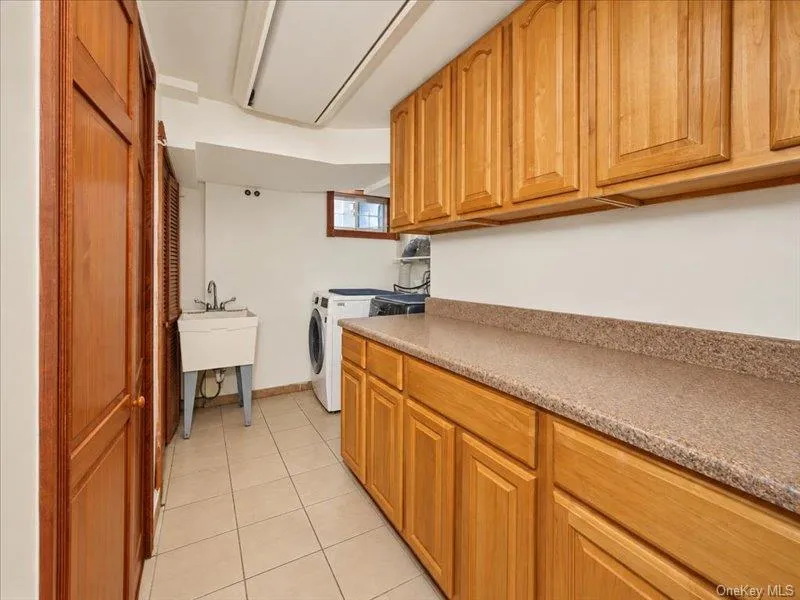 63-19 Everton Street, New York, NY, 4 Bedrooms Bedrooms, 8 Rooms Rooms,3 BathroomsBathrooms,Residential Lease,For Rent,Everton,0,1058495 63-19 Everton Street, New York, NY, 4 Bedrooms Bedrooms, 8 Rooms Rooms,3 BathroomsBathrooms,Residential Lease,For Rent,Everton,0,1058495