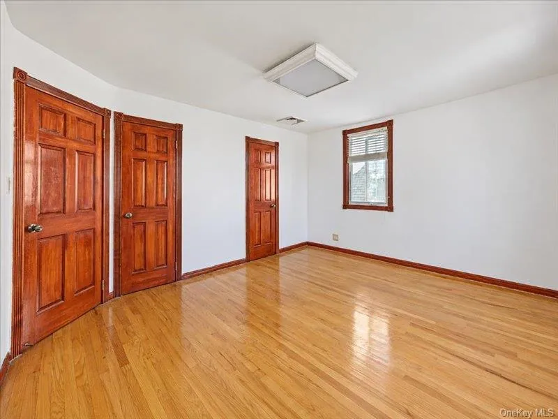 63-19 Everton Street, New York, NY, 4 Bedrooms Bedrooms, 8 Rooms Rooms,3 BathroomsBathrooms,Residential Lease,For Rent,Everton,0,1058495 63-19 Everton Street, New York, NY, 4 Bedrooms Bedrooms, 8 Rooms Rooms,3 BathroomsBathrooms,Residential Lease,For Rent,Everton,0,1058495
