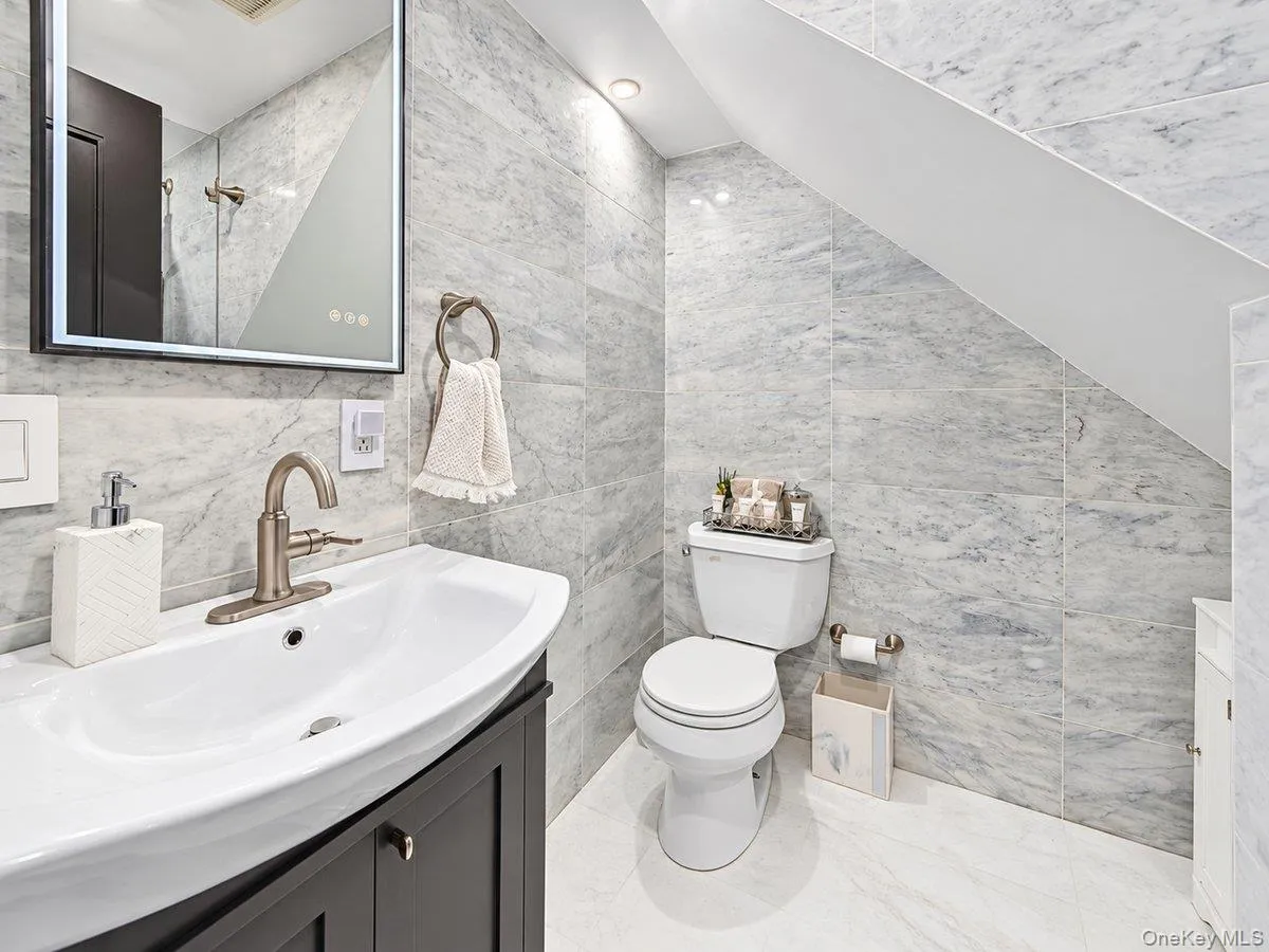 8494 Austin Street, New York, NY, 4 Bedrooms Bedrooms, 10 Rooms Rooms,2 BathroomsBathrooms,Residential,For Rent,Austin,0,1058500 8494 Austin Street, New York, NY, 4 Bedrooms Bedrooms, 10 Rooms Rooms,2 BathroomsBathrooms,Residential,For Rent,Austin,0,1058500