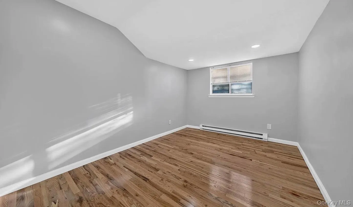 67 Ohio Avenue, Brookhaven, NY, 3 Bedroom Bedrooms, 6 Room Rooms,1 BathroomBathrooms,Residential Lease,For Rent,Ohio Avenue,0,1058511 67 Ohio Avenue, Brookhaven, NY, 3 Bedroom Bedrooms, 6 Room Rooms,1 BathroomBathrooms,Residential Lease,For Rent,Ohio Avenue,0,1058511