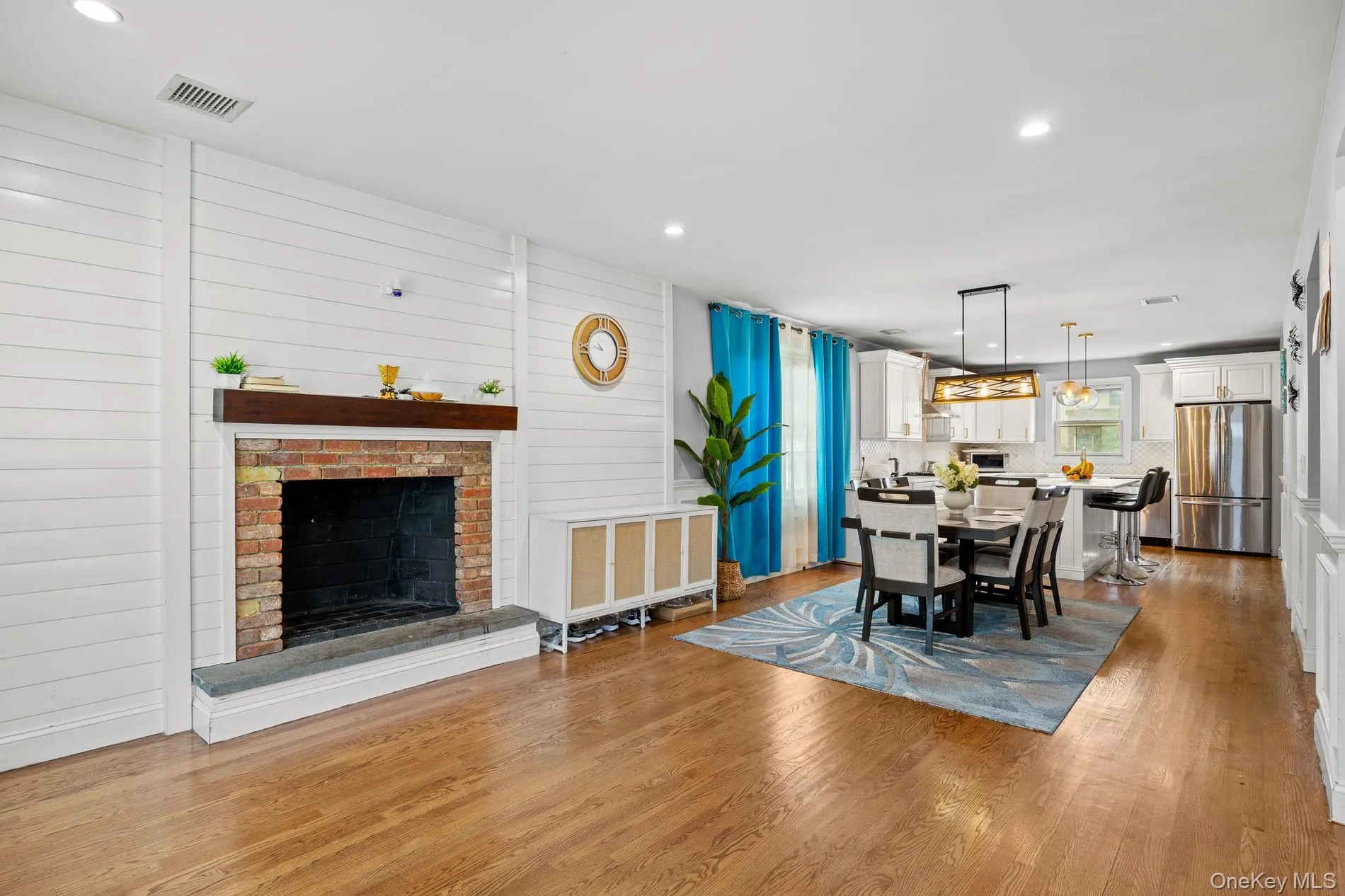 77 Kenny Avenue, Hempstead, NY, 4 Bedrooms Bedrooms, 9 Rooms Rooms,3 BathroomsBathrooms,Residential,For Rent,Kenny,0,1058514 77 Kenny Avenue, Hempstead, NY, 4 Bedrooms Bedrooms, 9 Rooms Rooms,3 BathroomsBathrooms,Residential,For Rent,Kenny,0,1058514
