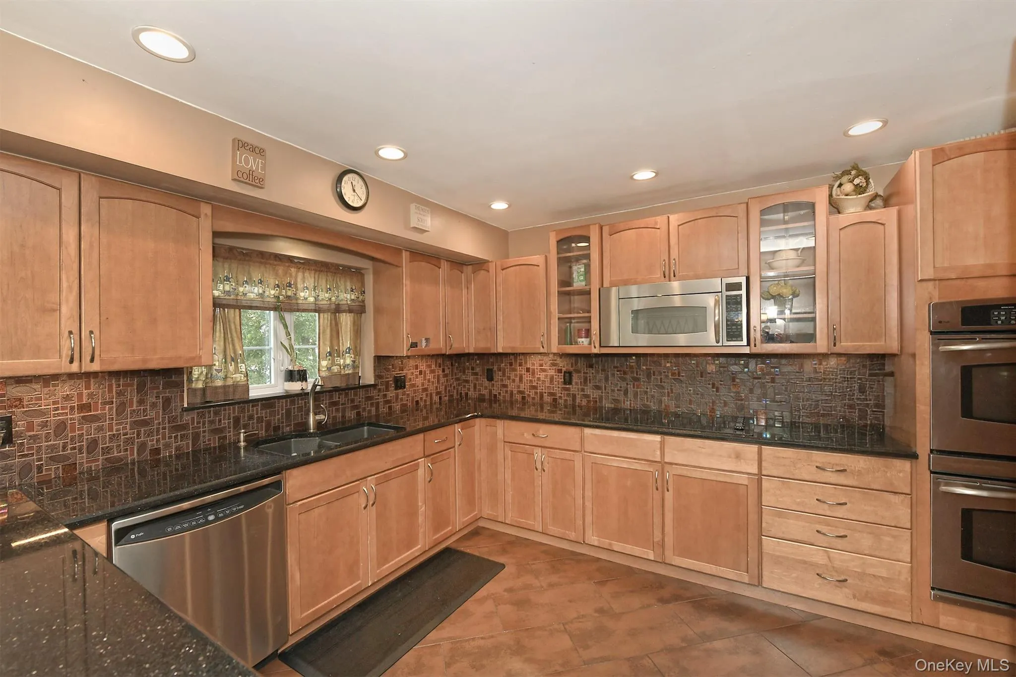 Large Fully Remodeled Kitchen, Many Cabinets, Pantry, Stainless Steel Appls. Granite Counters, Island Seating Custom Glass Backsplash & Stovetop & Dbl Wall Oven Large Fully Remodeled Kitchen, Many Cabinets, Pantry, Stainless Steel Appls. Granite Counters, Island Seating Custom Glass Backsplash & Stovetop & Dbl Wall Oven