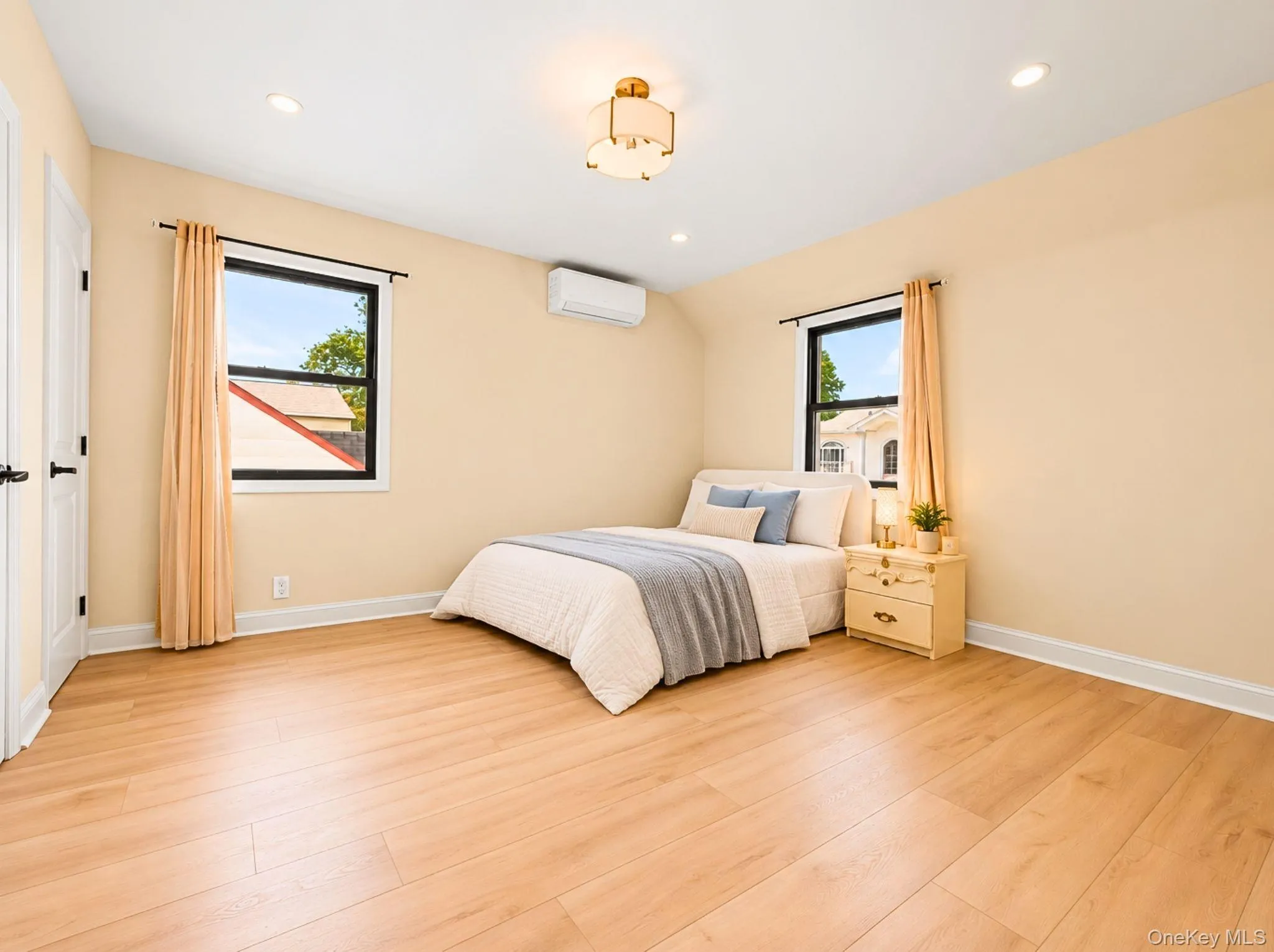 65-15 183rd Street, New York, NY, 3 Bedrooms Bedrooms, 6 Rooms Rooms,2 BathroomsBathrooms,Residential,For Rent,183rd,0,1058528 65-15 183rd Street, New York, NY, 3 Bedrooms Bedrooms, 6 Rooms Rooms,2 BathroomsBathrooms,Residential,For Rent,183rd,0,1058528