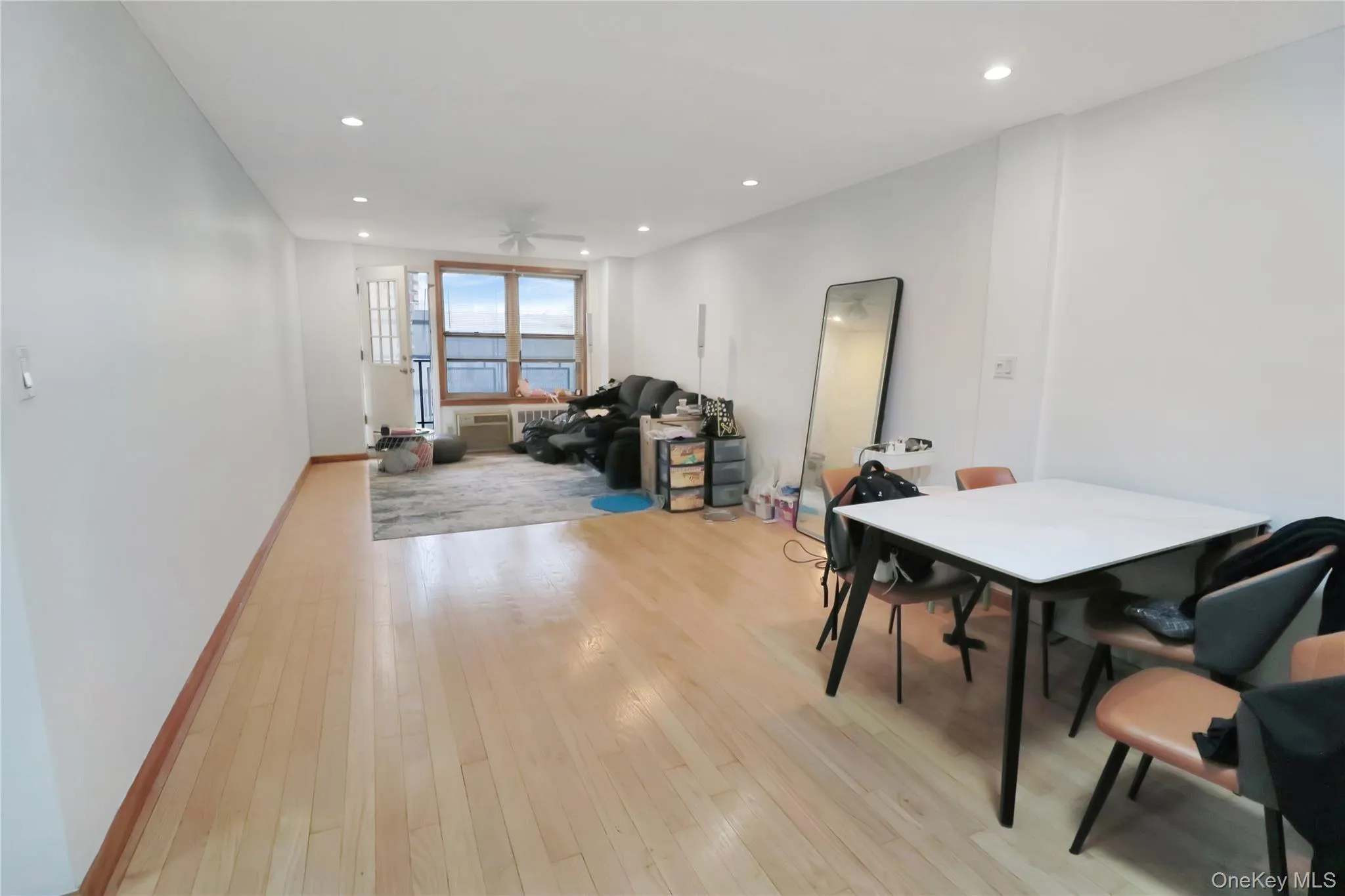 4125 Kissena Boulevard, New York, NY, 2 Bedrooms Bedrooms, 5 Rooms Rooms,1 BathroomBathrooms,Residential,For Rent,Kissena,0,1058532 4125 Kissena Boulevard, New York, NY, 2 Bedrooms Bedrooms, 5 Rooms Rooms,1 BathroomBathrooms,Residential,For Rent,Kissena,0,1058532