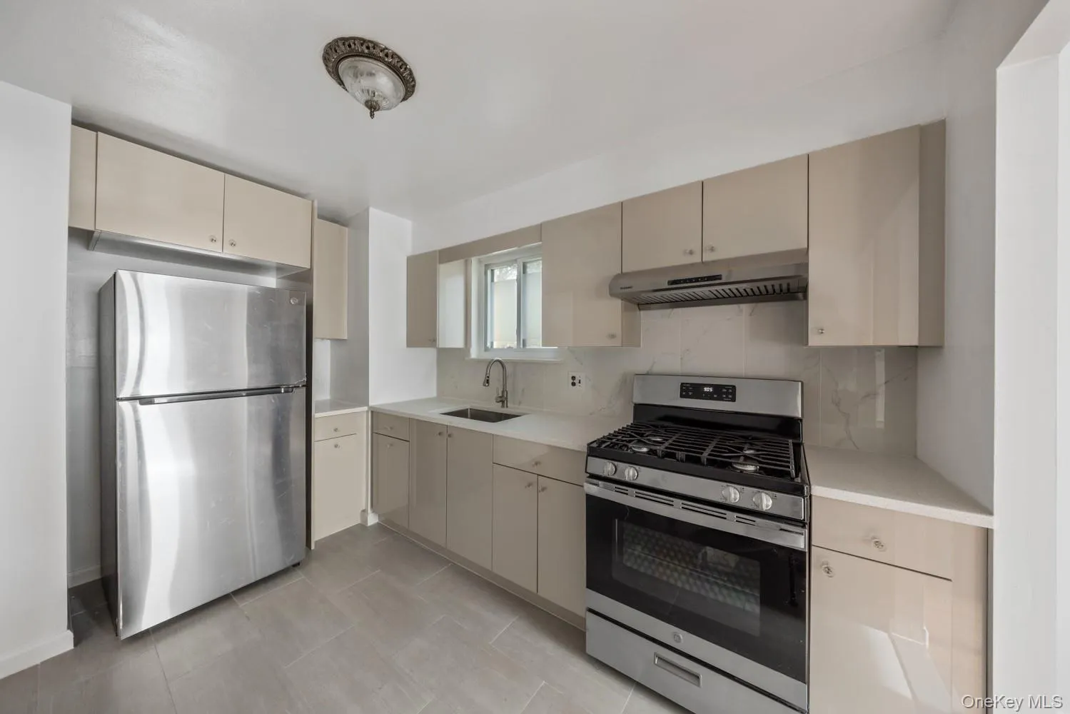 8731 57th Road, New York, NY, 3 Bedroom Bedrooms, 7 Room Rooms,2 BathroomBathrooms,Residential Lease,For Rent,57th,0,1058533 8731 57th Road, New York, NY, 3 Bedroom Bedrooms, 7 Room Rooms,2 BathroomBathrooms,Residential Lease,For Rent,57th,0,1058533