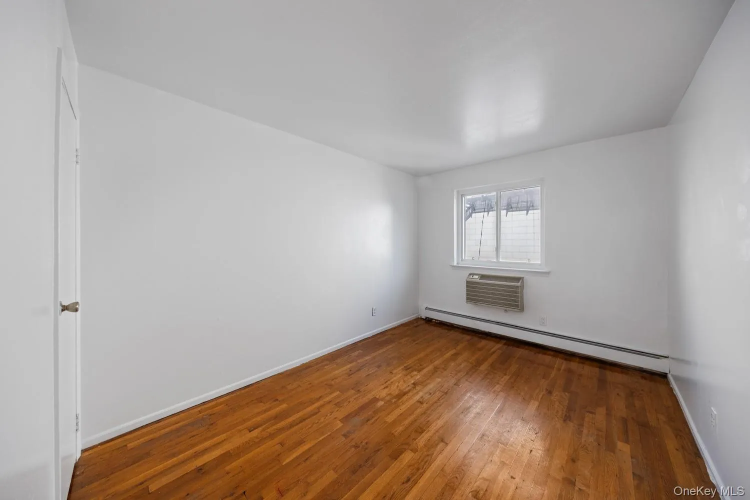 8731 57th Road, New York, NY, 3 Bedroom Bedrooms, 7 Room Rooms,2 BathroomBathrooms,Residential Lease,For Rent,57th,0,1058533 8731 57th Road, New York, NY, 3 Bedroom Bedrooms, 7 Room Rooms,2 BathroomBathrooms,Residential Lease,For Rent,57th,0,1058533