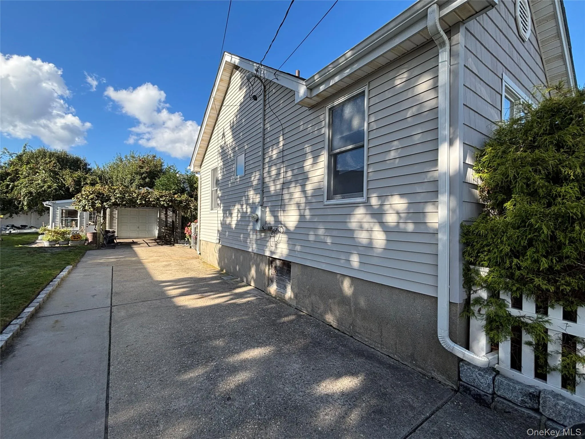 8 Walnut Place, Babylon, NY, 3 Bedrooms Bedrooms, 7 Rooms Rooms,2 BathroomsBathrooms,Residential,For Rent,Walnut,0,1058538 8 Walnut Place, Babylon, NY, 3 Bedrooms Bedrooms, 7 Rooms Rooms,2 BathroomsBathrooms,Residential,For Rent,Walnut,0,1058538