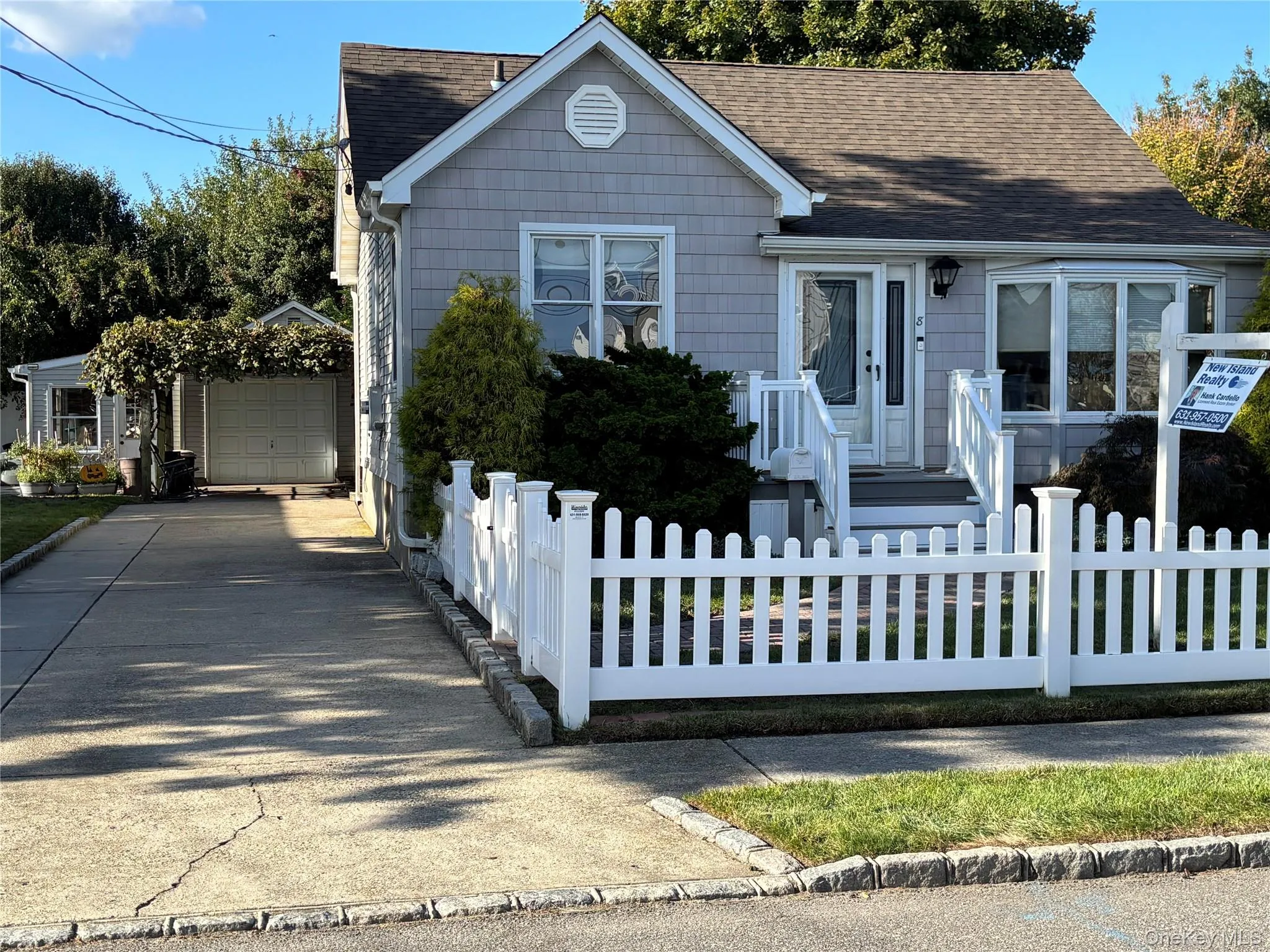 8 Walnut Place, Babylon, NY, 3 Bedrooms Bedrooms, 7 Rooms Rooms,2 BathroomsBathrooms,Residential,For Rent,Walnut,0,1058538 8 Walnut Place, Babylon, NY, 3 Bedrooms Bedrooms, 7 Rooms Rooms,2 BathroomsBathrooms,Residential,For Rent,Walnut,0,1058538