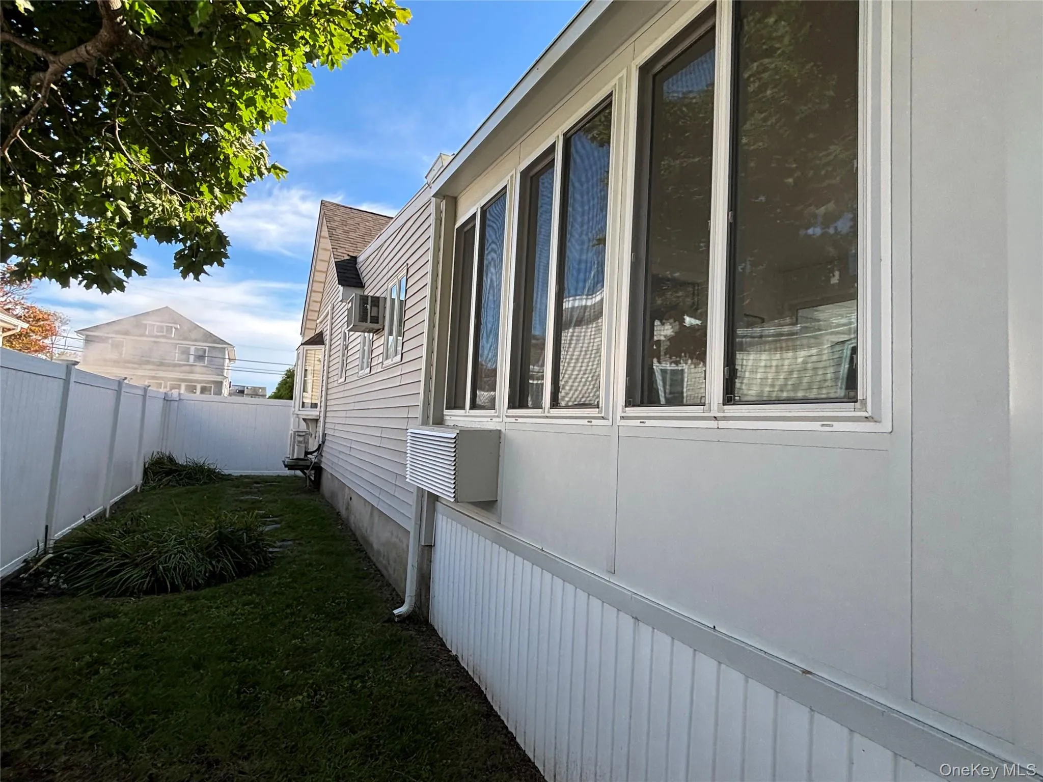 8 Walnut Place, Babylon, NY, 3 Bedrooms Bedrooms, 7 Rooms Rooms,2 BathroomsBathrooms,Residential,For Rent,Walnut,0,1058538 8 Walnut Place, Babylon, NY, 3 Bedrooms Bedrooms, 7 Rooms Rooms,2 BathroomsBathrooms,Residential,For Rent,Walnut,0,1058538