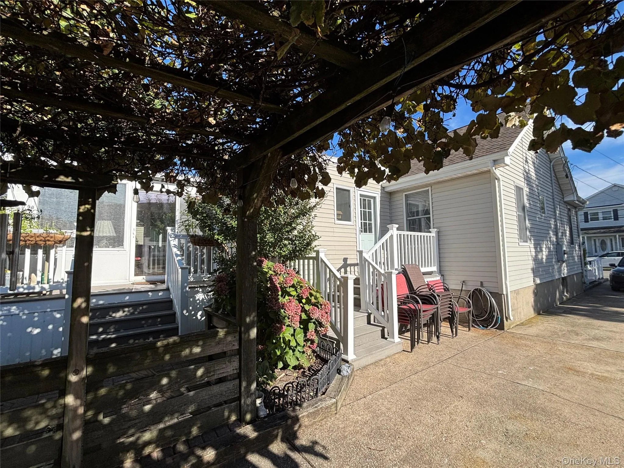 8 Walnut Place, Babylon, NY, 3 Bedrooms Bedrooms, 7 Rooms Rooms,2 BathroomsBathrooms,Residential,For Rent,Walnut,0,1058538 8 Walnut Place, Babylon, NY, 3 Bedrooms Bedrooms, 7 Rooms Rooms,2 BathroomsBathrooms,Residential,For Rent,Walnut,0,1058538