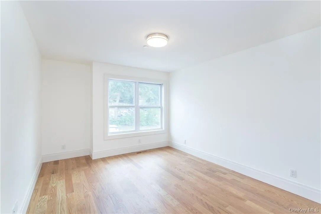 121 Fisher Avenue, White Plains, NY, 3 Bedroom Bedrooms, 8 Room Rooms,3 BathroomBathrooms,Residential Lease,For Rent,Fisher,0,1058546 121 Fisher Avenue, White Plains, NY, 3 Bedroom Bedrooms, 8 Room Rooms,3 BathroomBathrooms,Residential Lease,For Rent,Fisher,0,1058546