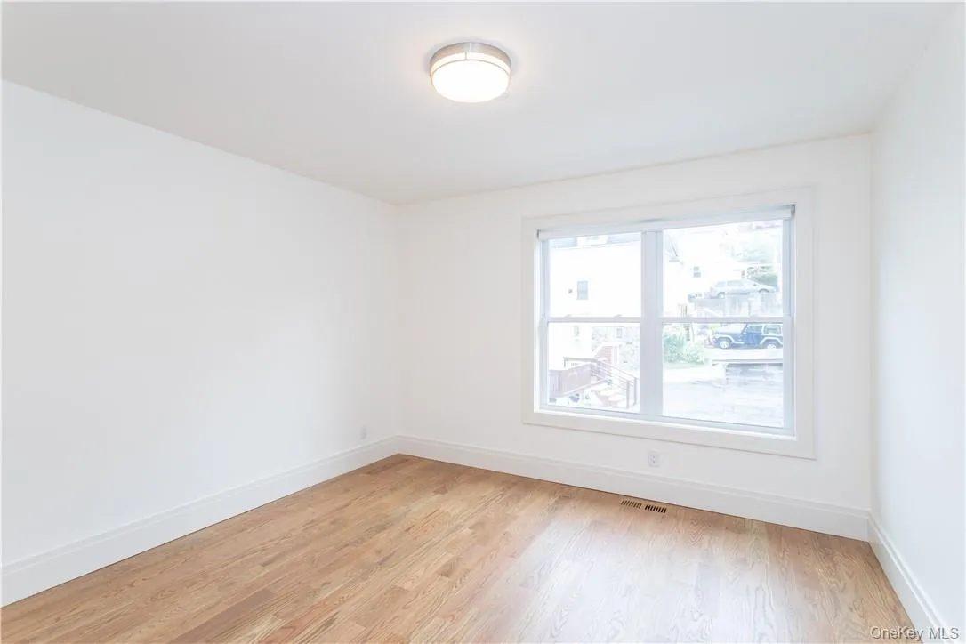 121 Fisher Avenue, White Plains, NY, 3 Bedroom Bedrooms, 8 Room Rooms,3 BathroomBathrooms,Residential Lease,For Rent,Fisher,0,1058546 121 Fisher Avenue, White Plains, NY, 3 Bedroom Bedrooms, 8 Room Rooms,3 BathroomBathrooms,Residential Lease,For Rent,Fisher,0,1058546