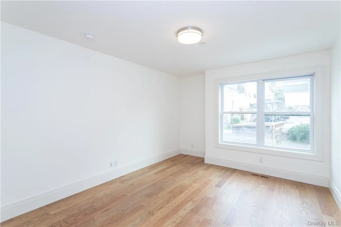 121 Fisher Avenue, White Plains, NY, 3 Bedroom Bedrooms, 8 Room Rooms,3 BathroomBathrooms,Residential Lease,For Rent,Fisher,0,1058546 121 Fisher Avenue, White Plains, NY, 3 Bedroom Bedrooms, 8 Room Rooms,3 BathroomBathrooms,Residential Lease,For Rent,Fisher,0,1058546