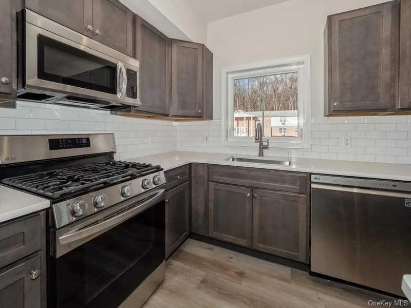 4 SOUTH HILLS Way, Poughkeepsie (town), NY, 2 Bedroom Bedrooms, 4 Room Rooms,2 BathroomBathrooms,Residential Lease,For Rent,SOUTH HILLS,0,1058549 4 SOUTH HILLS Way, Poughkeepsie (town), NY, 2 Bedroom Bedrooms, 4 Room Rooms,2 BathroomBathrooms,Residential Lease,For Rent,SOUTH HILLS,0,1058549