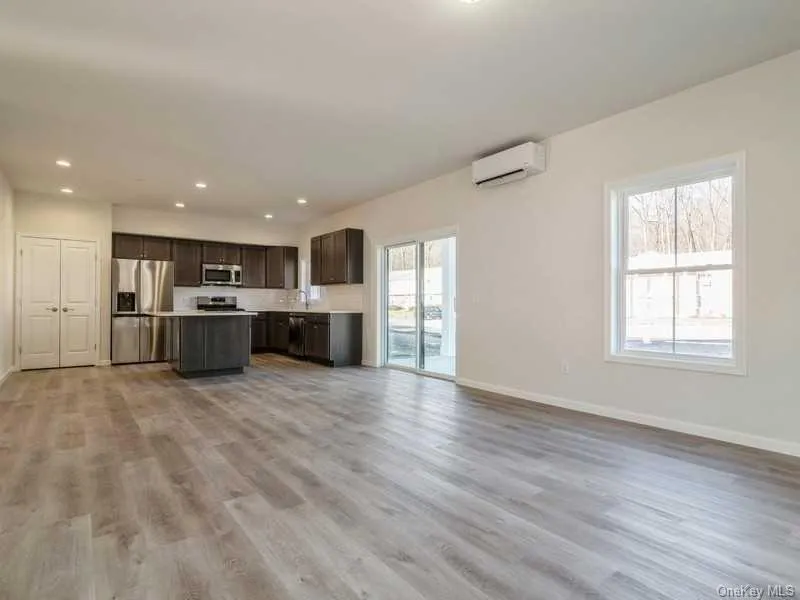 4 SOUTH HILLS Way, Poughkeepsie (town), NY, 2 Bedroom Bedrooms, 4 Room Rooms,2 BathroomBathrooms,Residential Lease,For Rent,SOUTH HILLS,0,1058549 4 SOUTH HILLS Way, Poughkeepsie (town), NY, 2 Bedroom Bedrooms, 4 Room Rooms,2 BathroomBathrooms,Residential Lease,For Rent,SOUTH HILLS,0,1058549