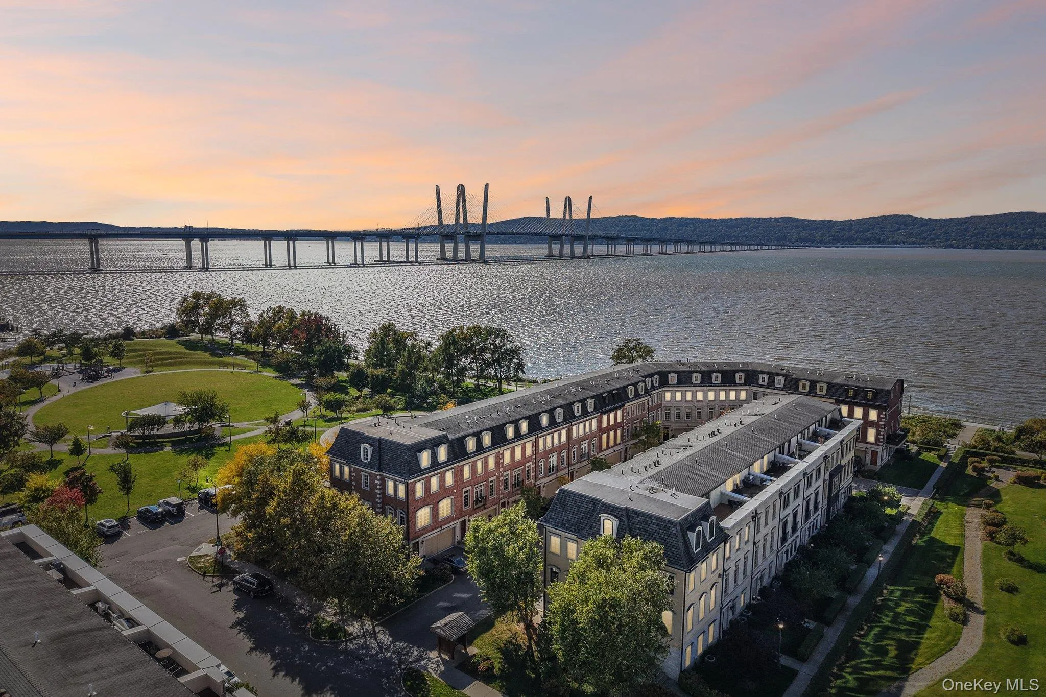 Step out your front door to Pierson Park and the Riverwalk Park - enjoy all the views of the river and the Cuomo Bridge Step out your front door to Pierson Park and the Riverwalk Park - enjoy all the views of the river and the Cuomo Bridge