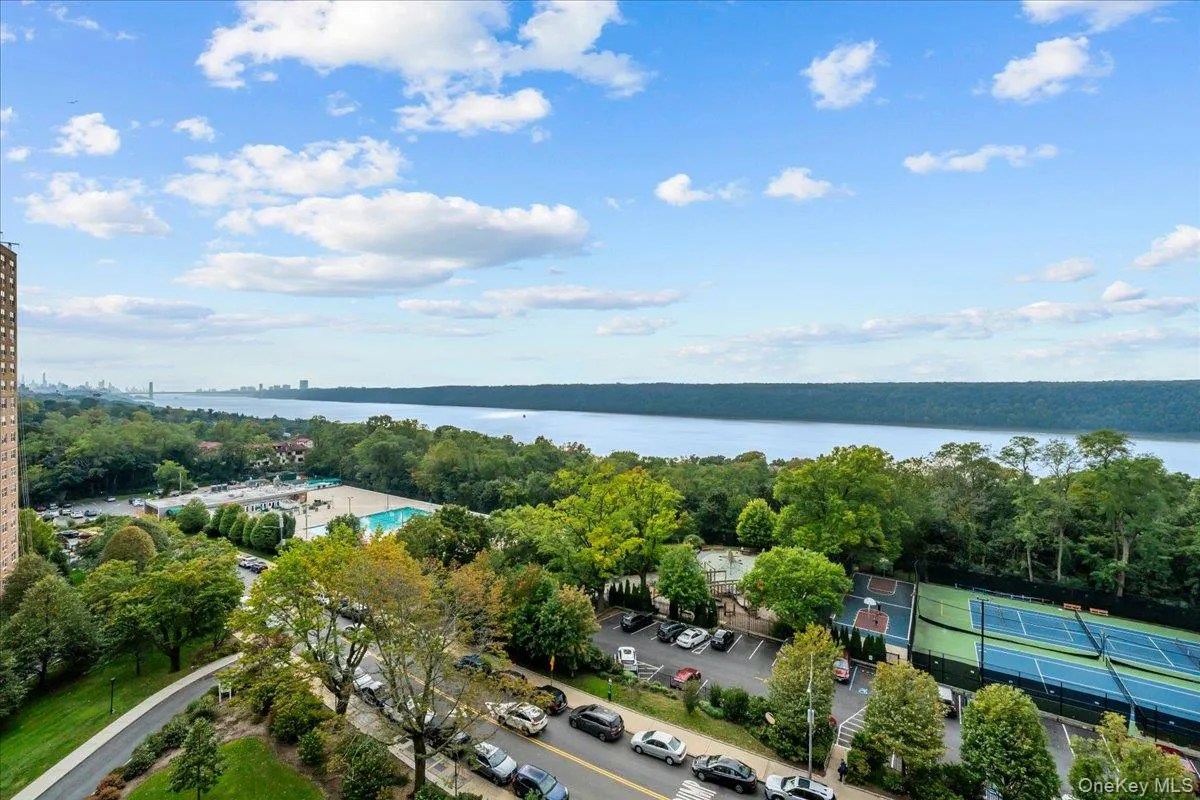 5800 Arlington Avenue, New York, NY, 1 Bedroom Bedrooms, 4 Rooms Rooms,1 BathroomBathrooms,Residential,For Rent,Arlington,0,1058552 5800 Arlington Avenue, New York, NY, 1 Bedroom Bedrooms, 4 Rooms Rooms,1 BathroomBathrooms,Residential,For Rent,Arlington,0,1058552