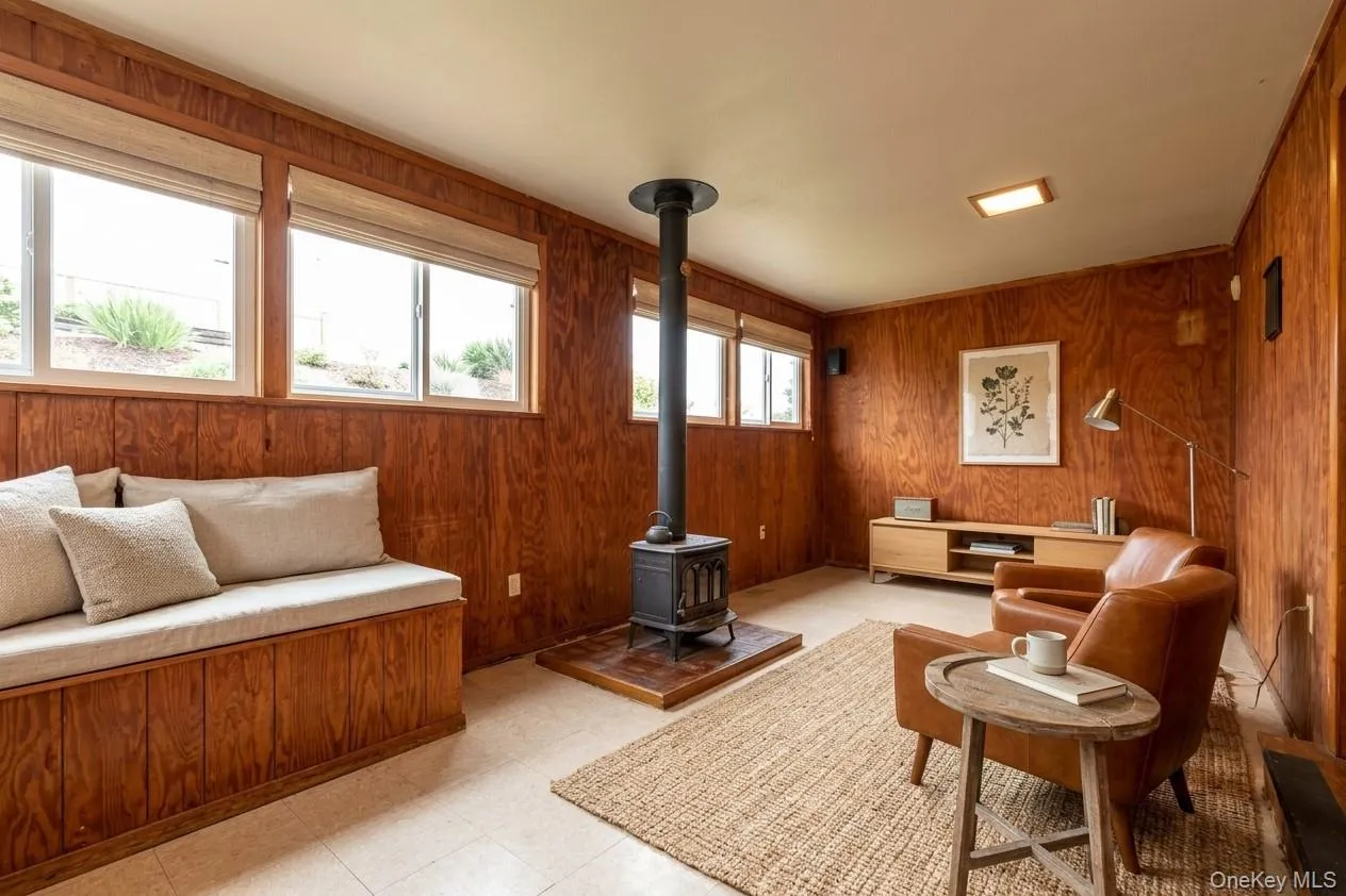 Virtually Staged Sunroom Virtually Staged Sunroom